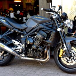 TRIUMPH STREET TRIPLE