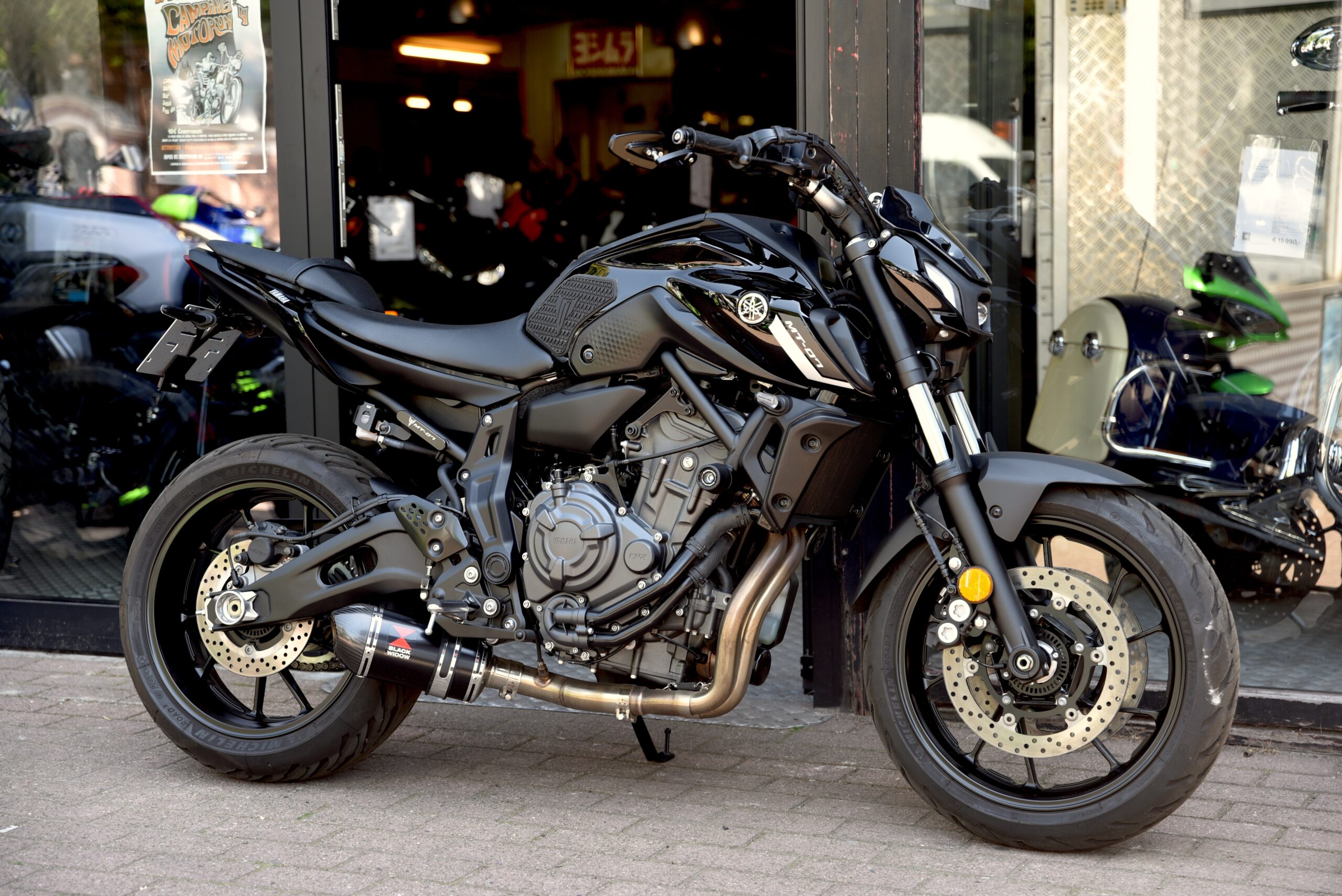 YAMAHA MT-07