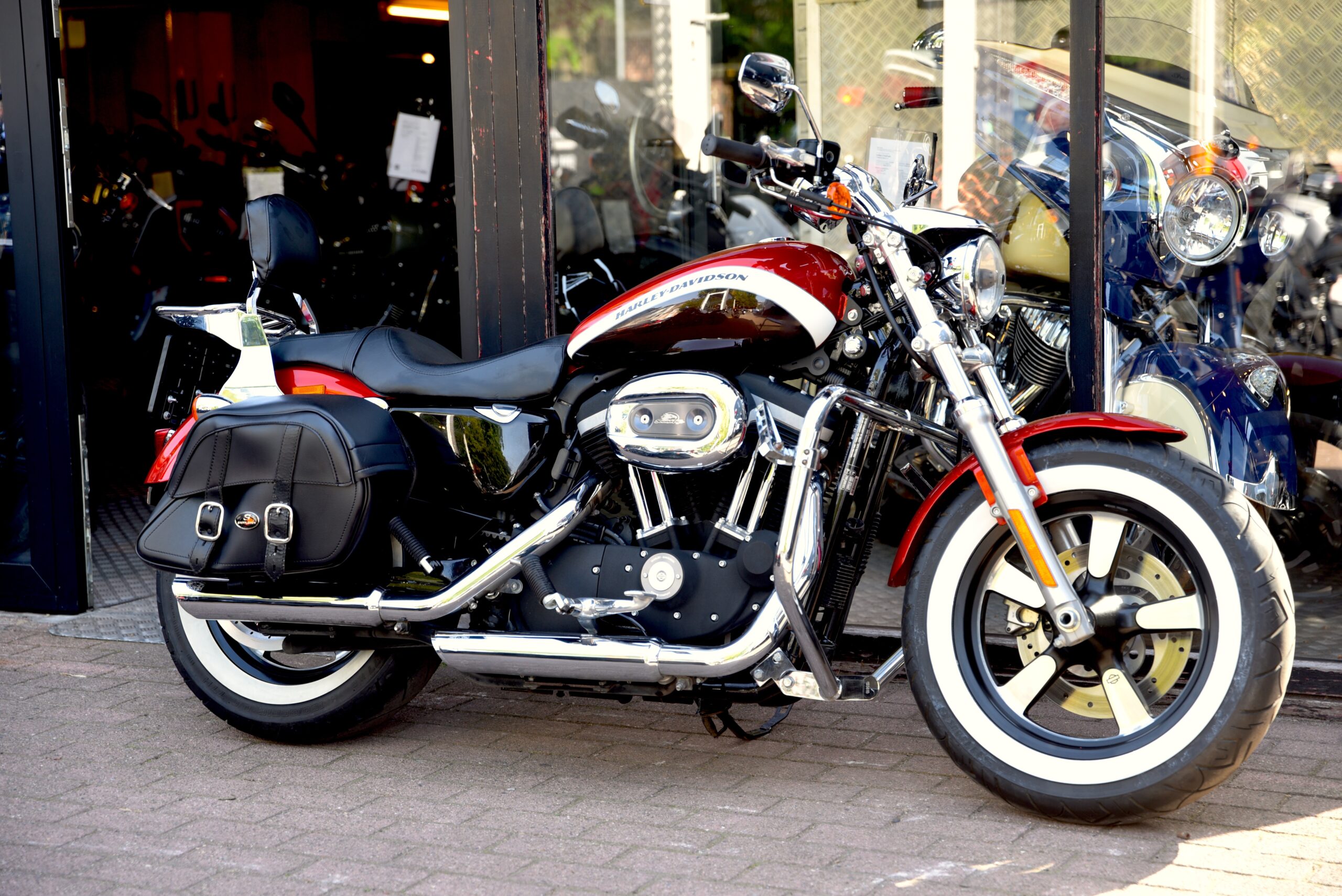 HARLEY DAVIDSON 1200 CUSTOM LIMITED