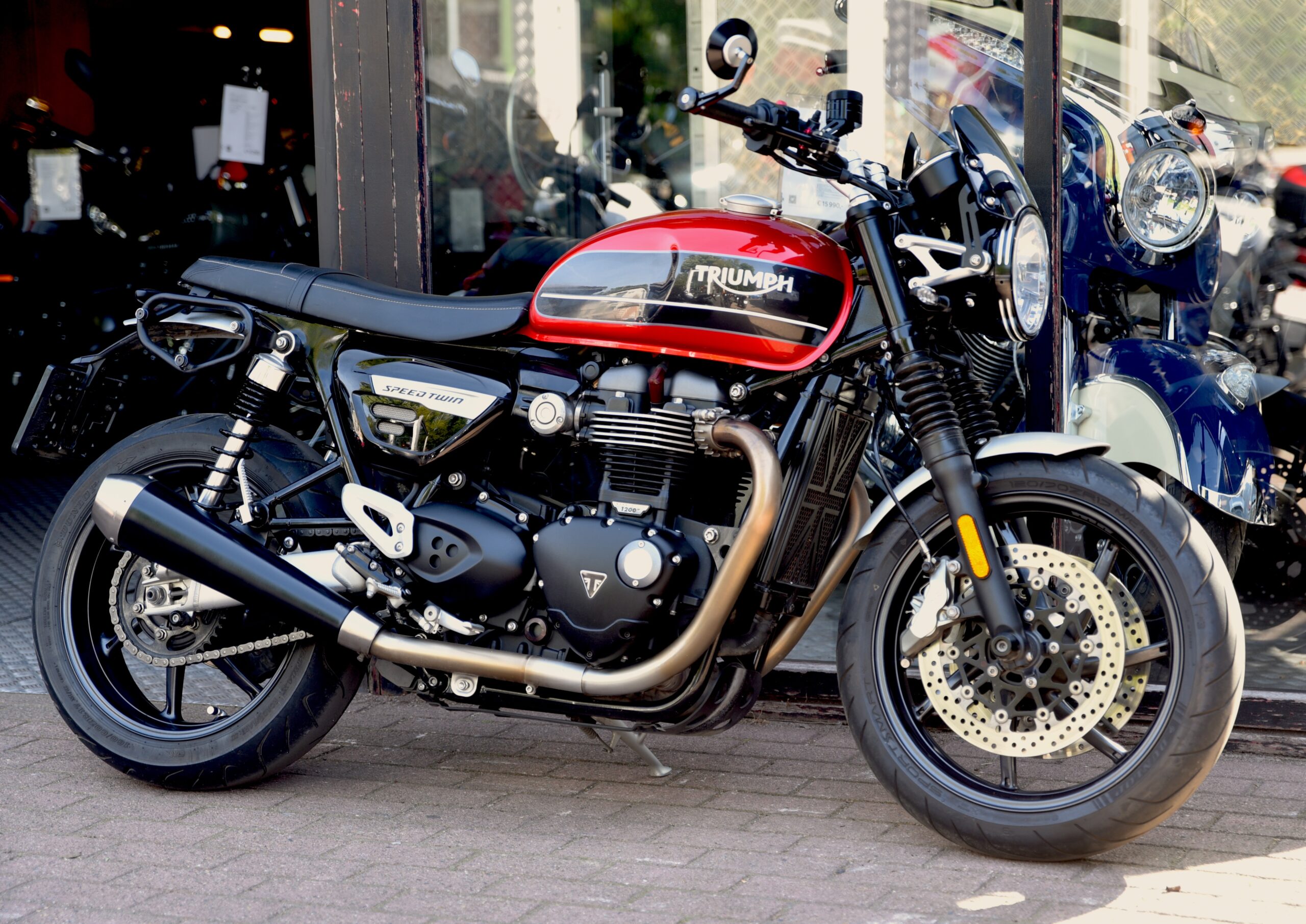 TRIUMPH 1200 SPEED TWIN