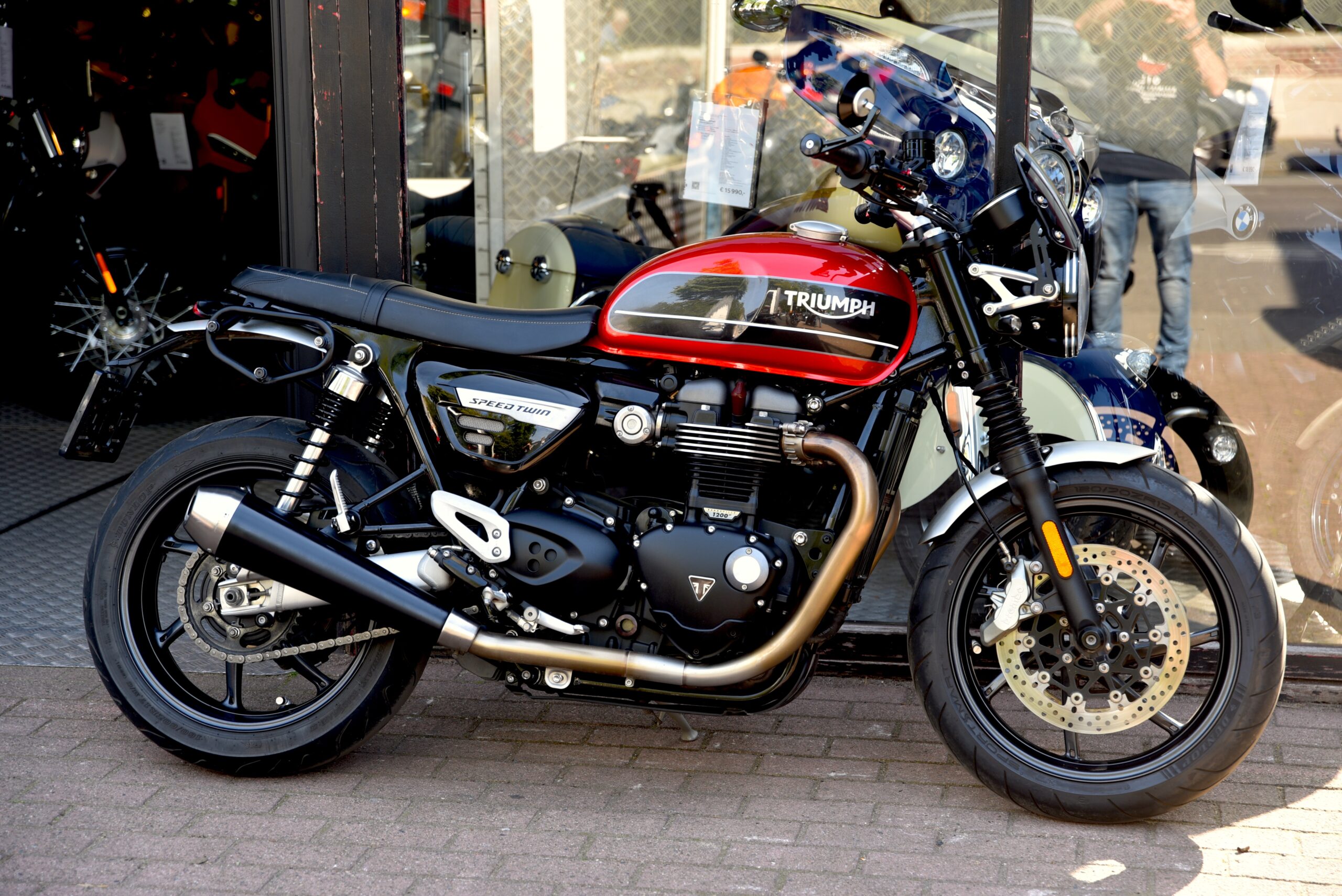 TRIUMPH 1200 SPEED TWIN – Image 2