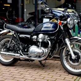 KAWASAKI W 800