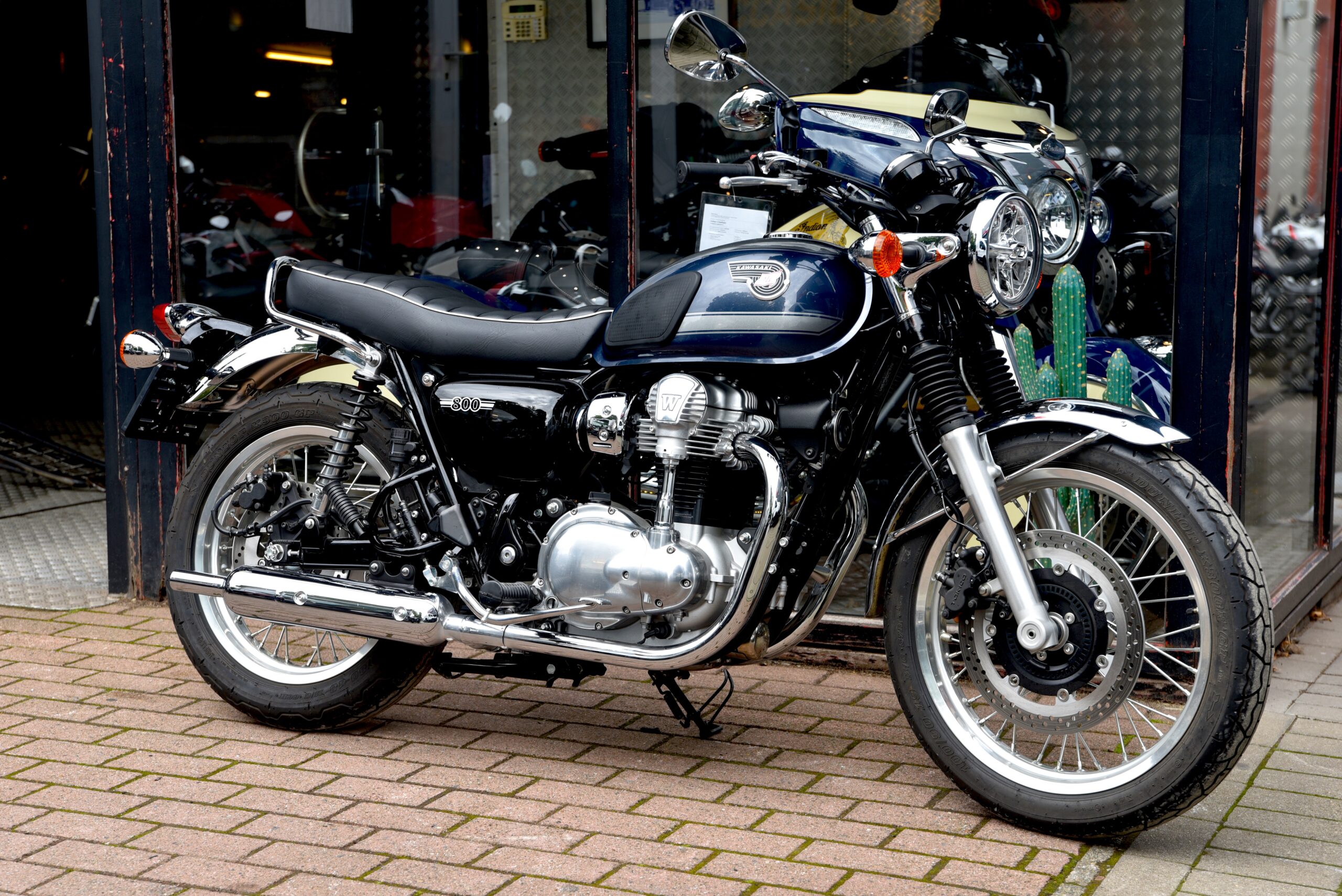 KAWASAKI W 800