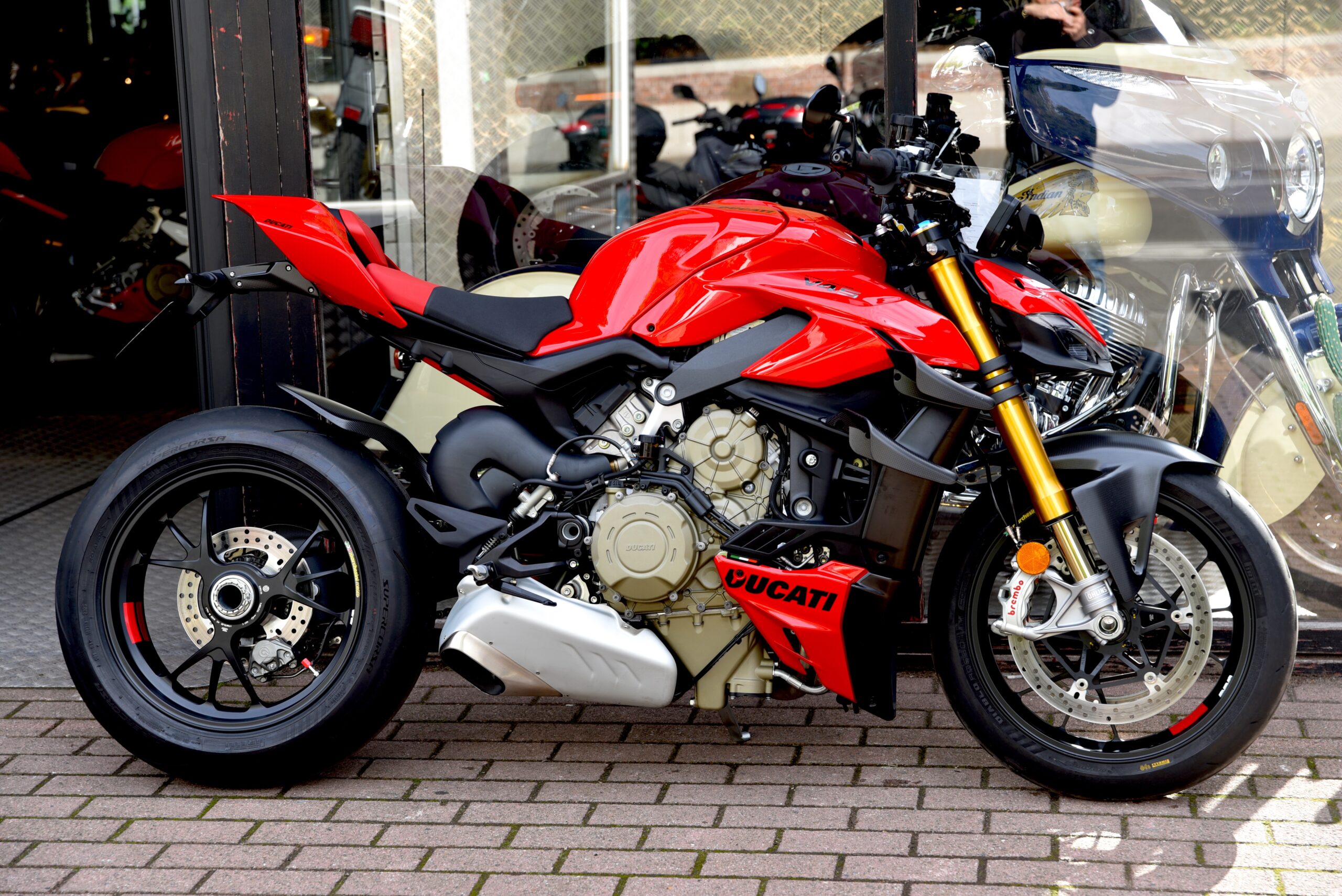 DUCATI STREETFIGHTER V4S – Image 2
