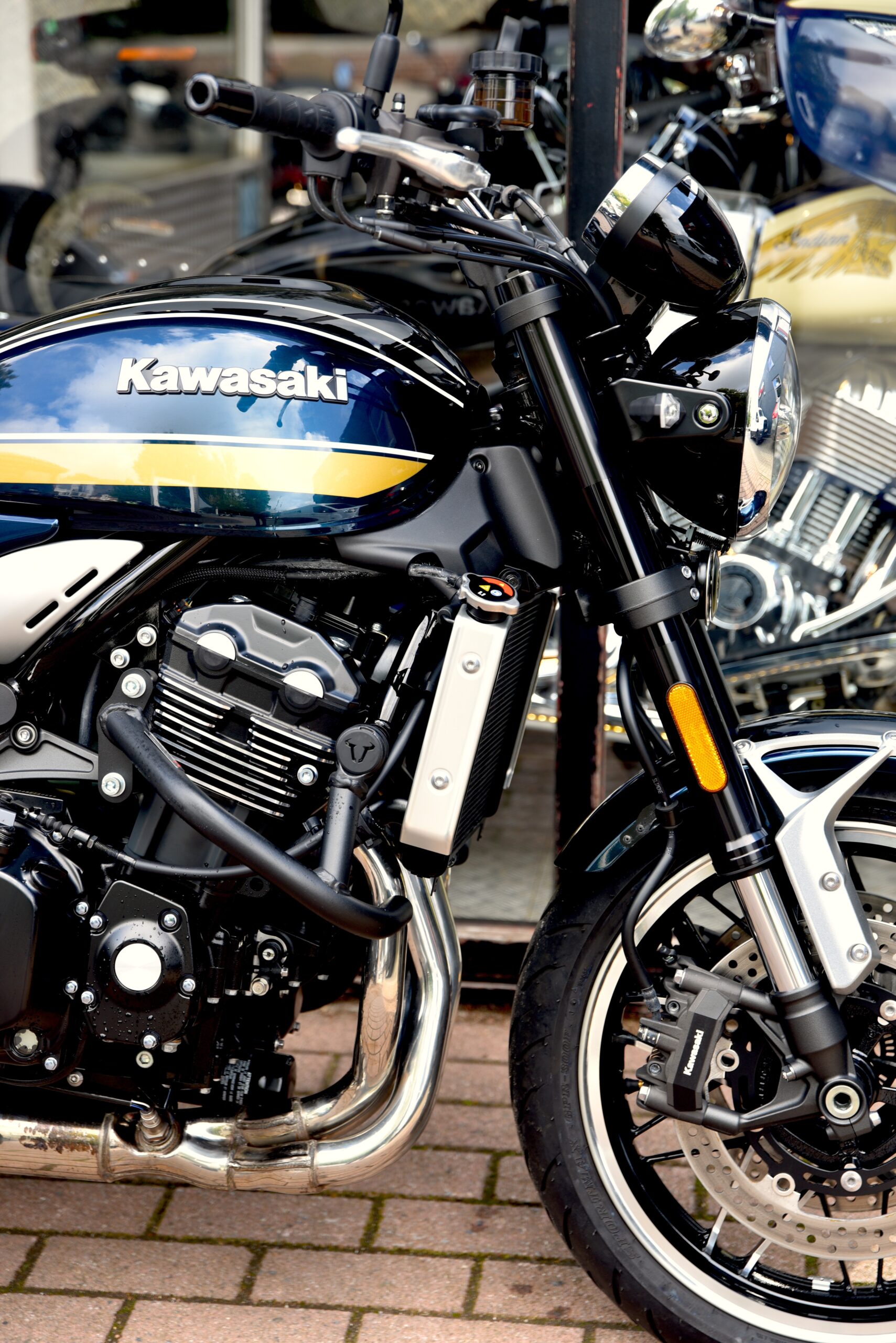 KAWASAKI Z 900 RS – Image 4
