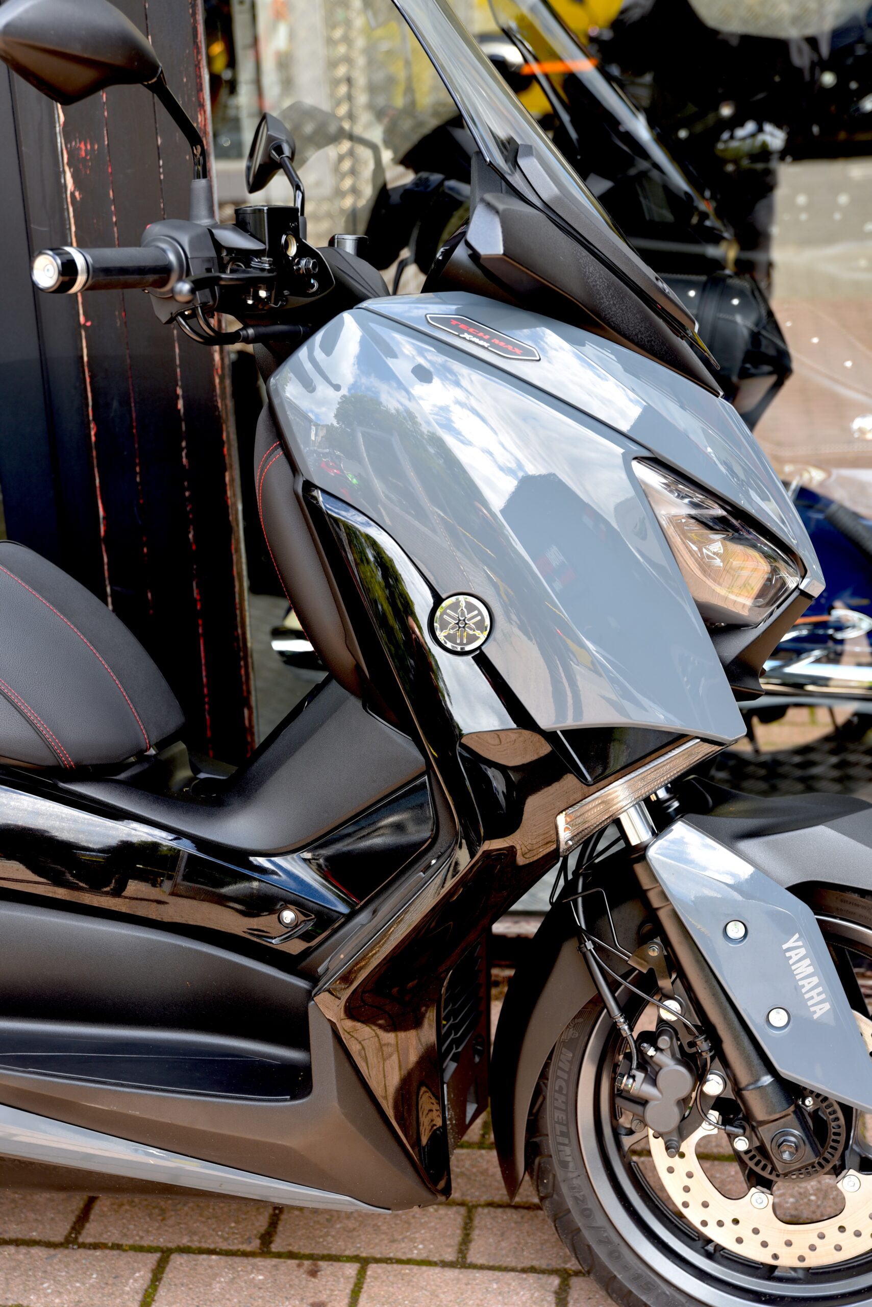 YAMAHA XMAX 300 TECH MAX – Image 3
