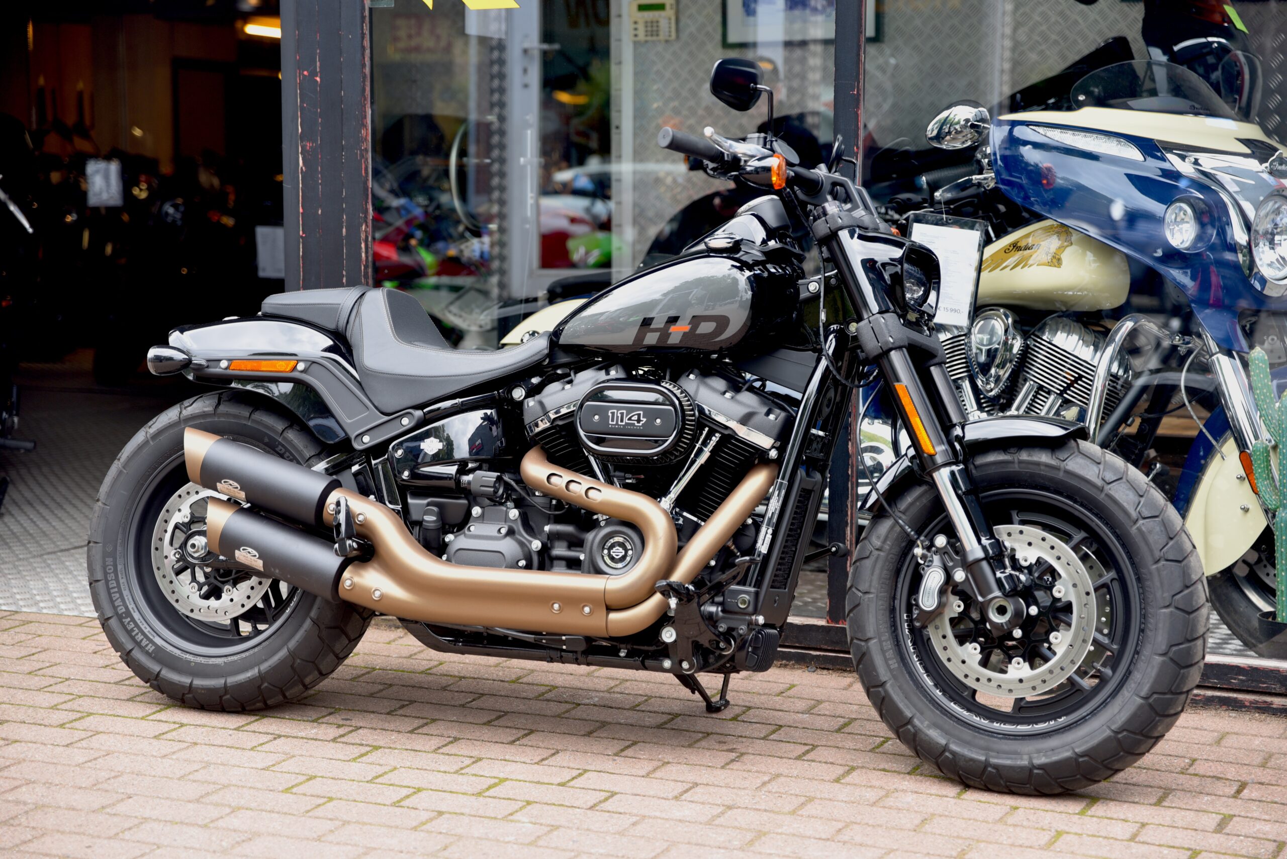 HARLEY DAVIDSON 114 FAT BOB