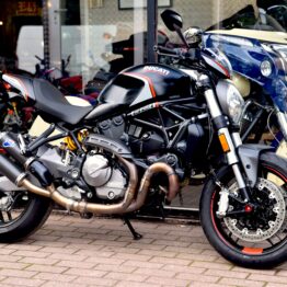 DUCATI MONSTER 821 DARK STEALTH