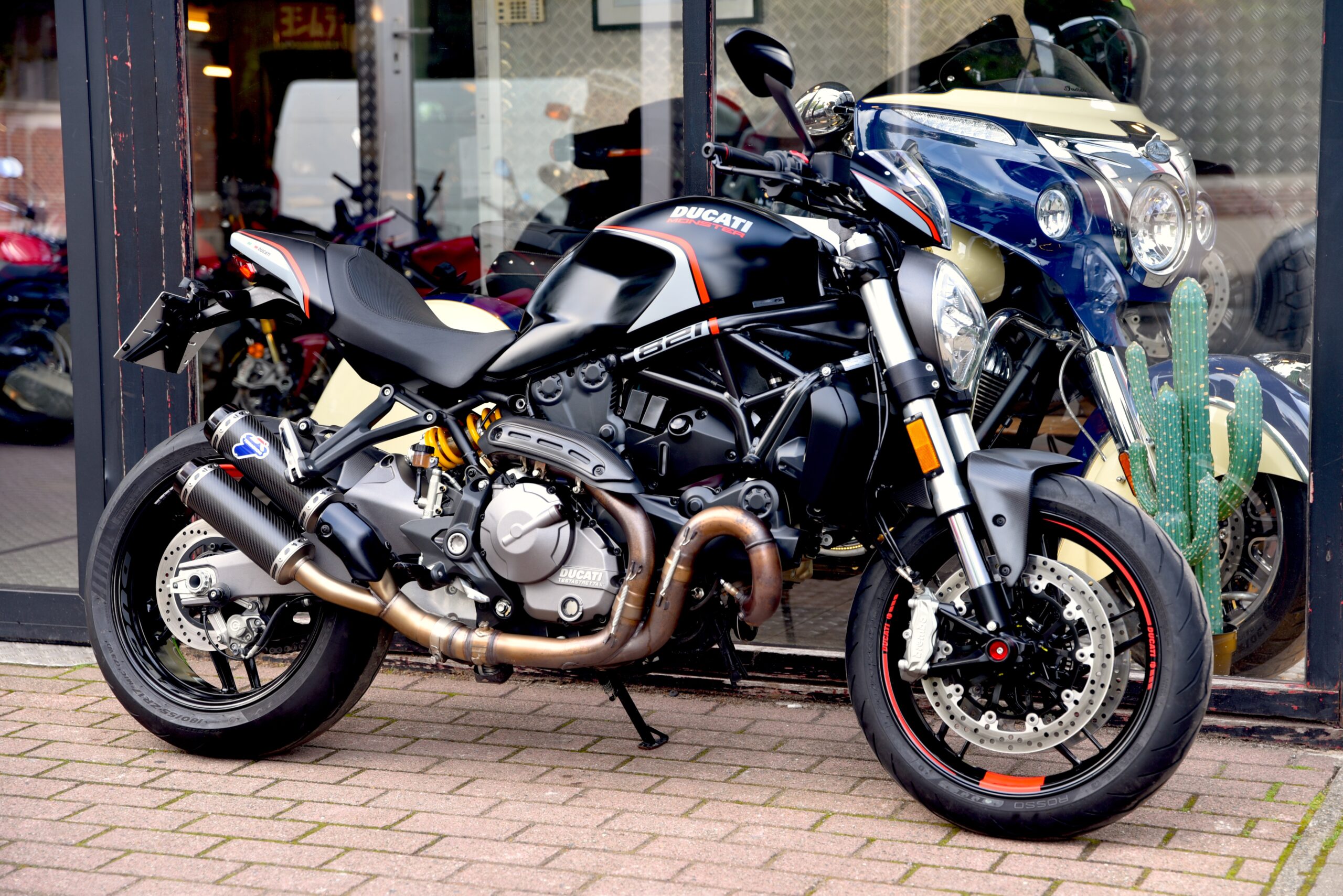 DUCATI MONSTER 821 DARK STEALTH