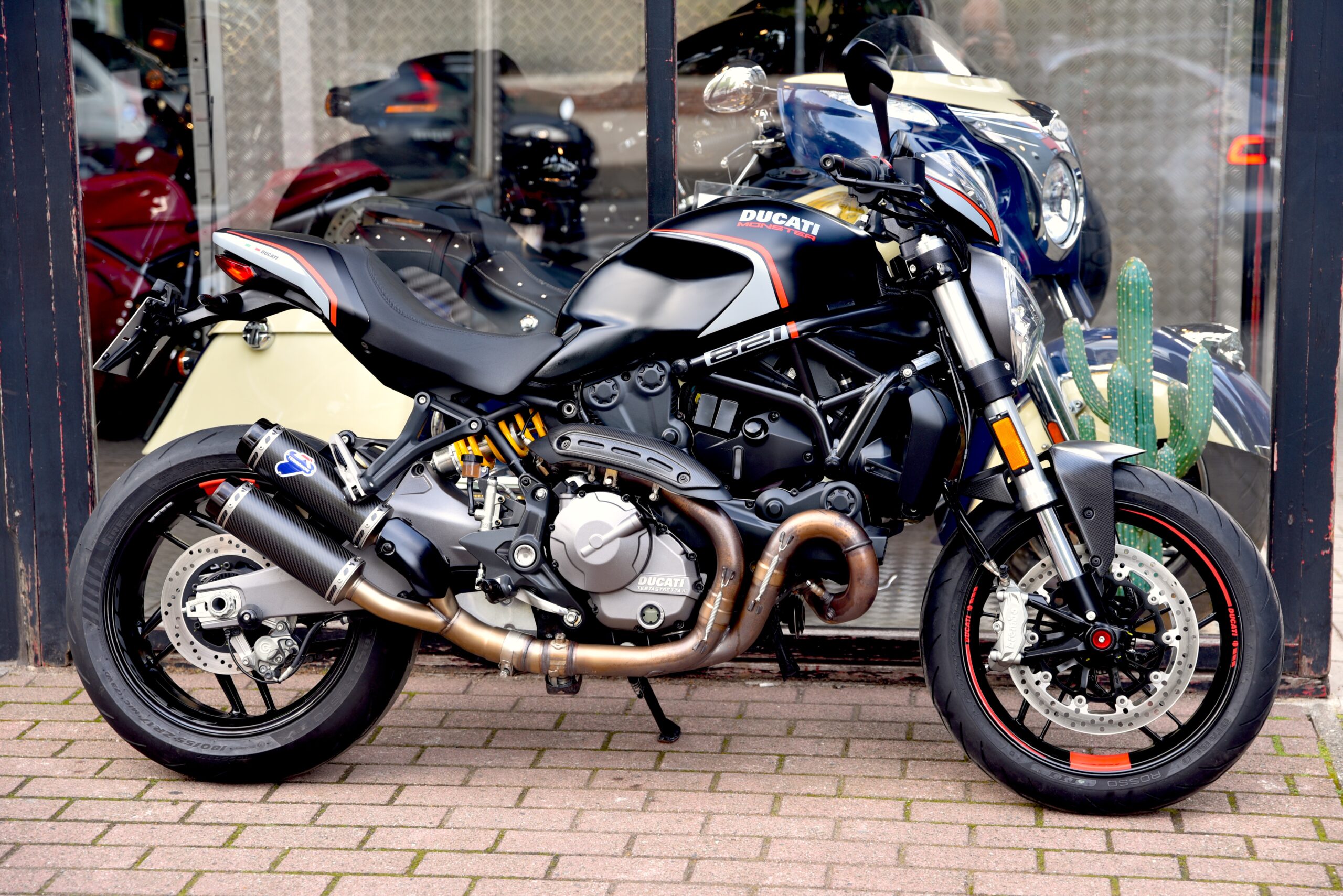 DUCATI MONSTER 821 DARK STEALTH – Image 2