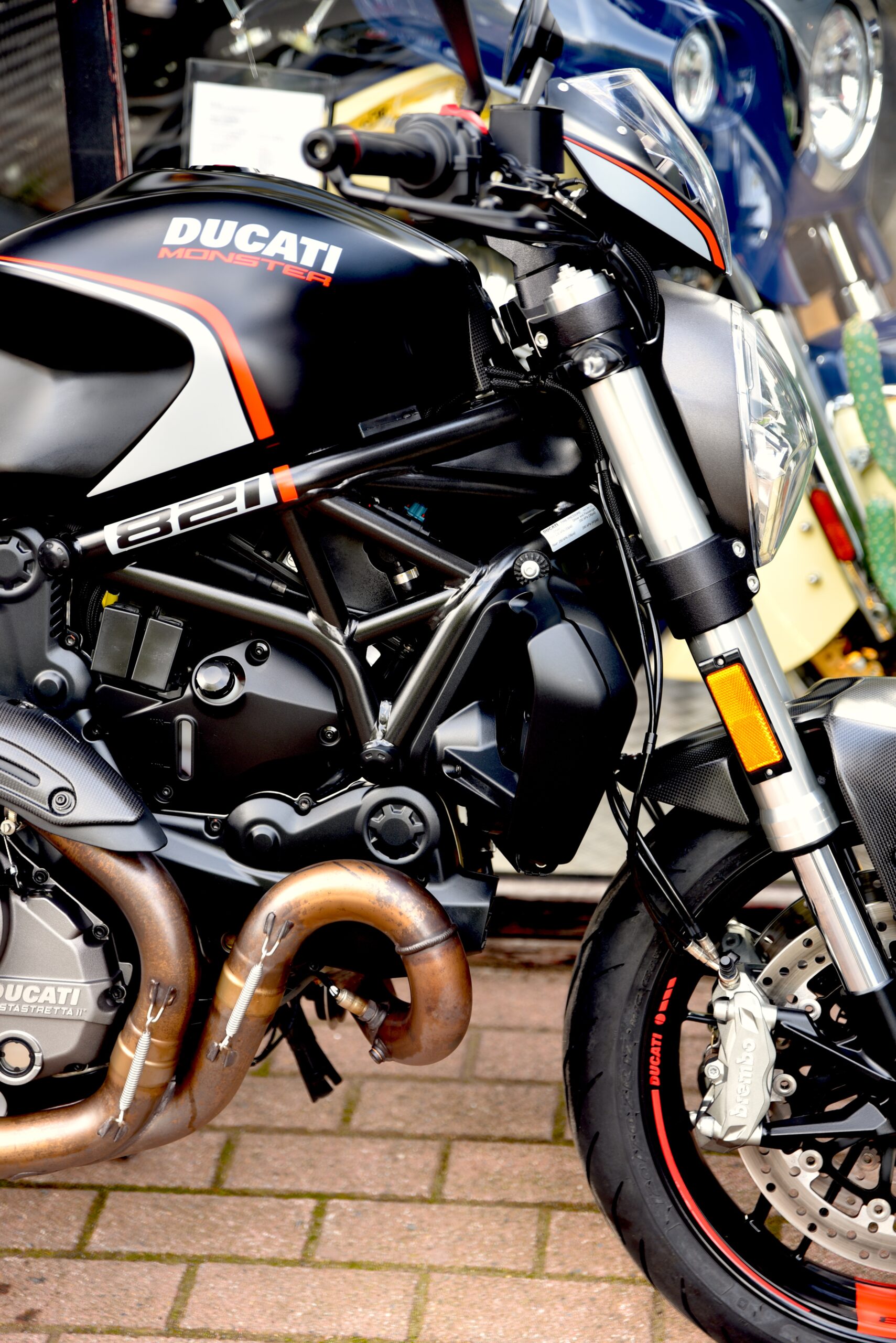 DUCATI MONSTER 821 DARK STEALTH – Image 4