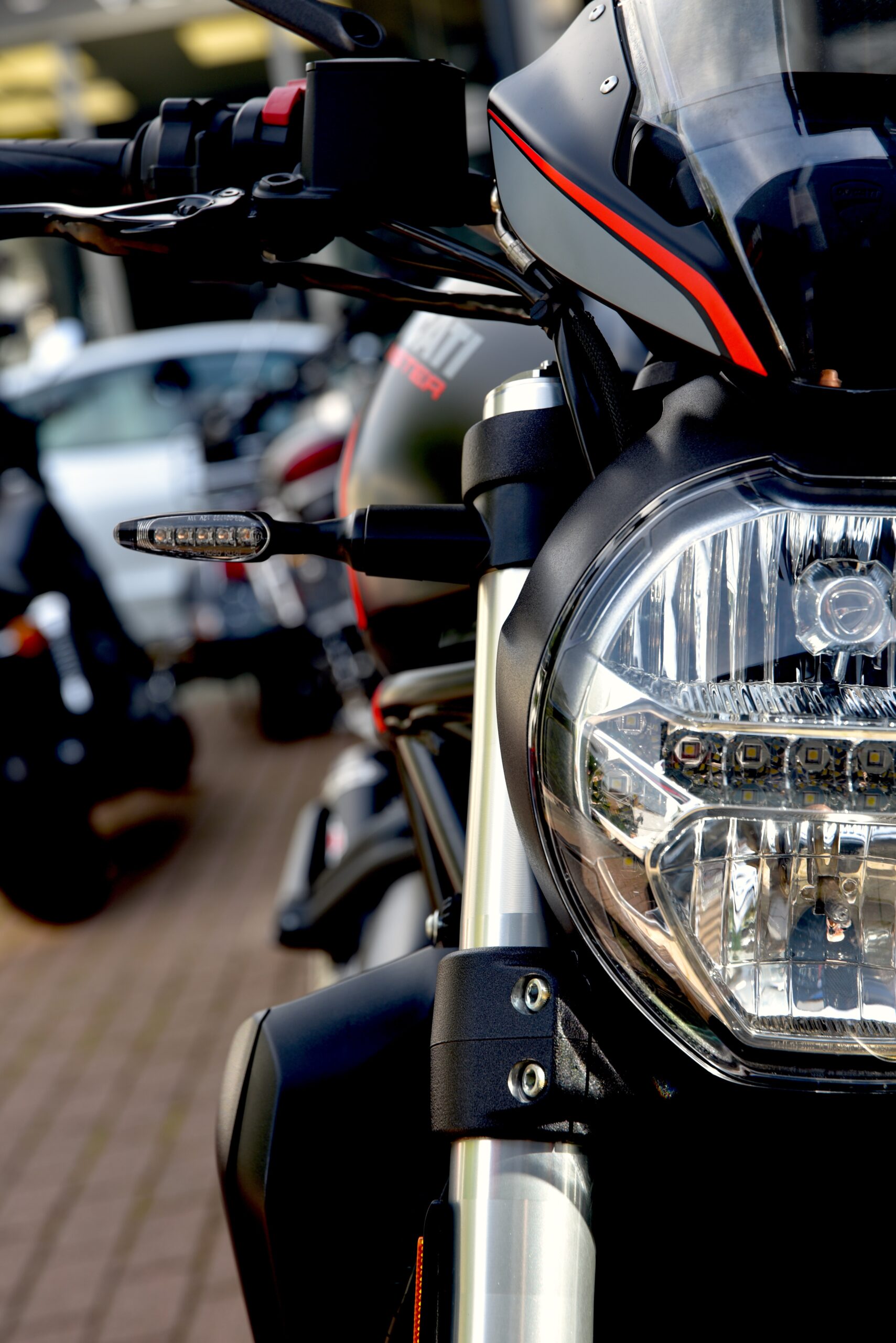 DUCATI MONSTER 821 DARK STEALTH – Image 9