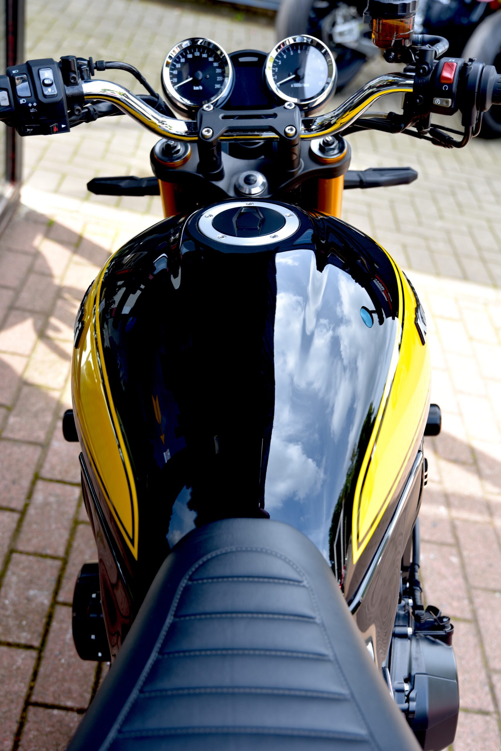 KAWASAKI Z 900 RS SE – Image 7