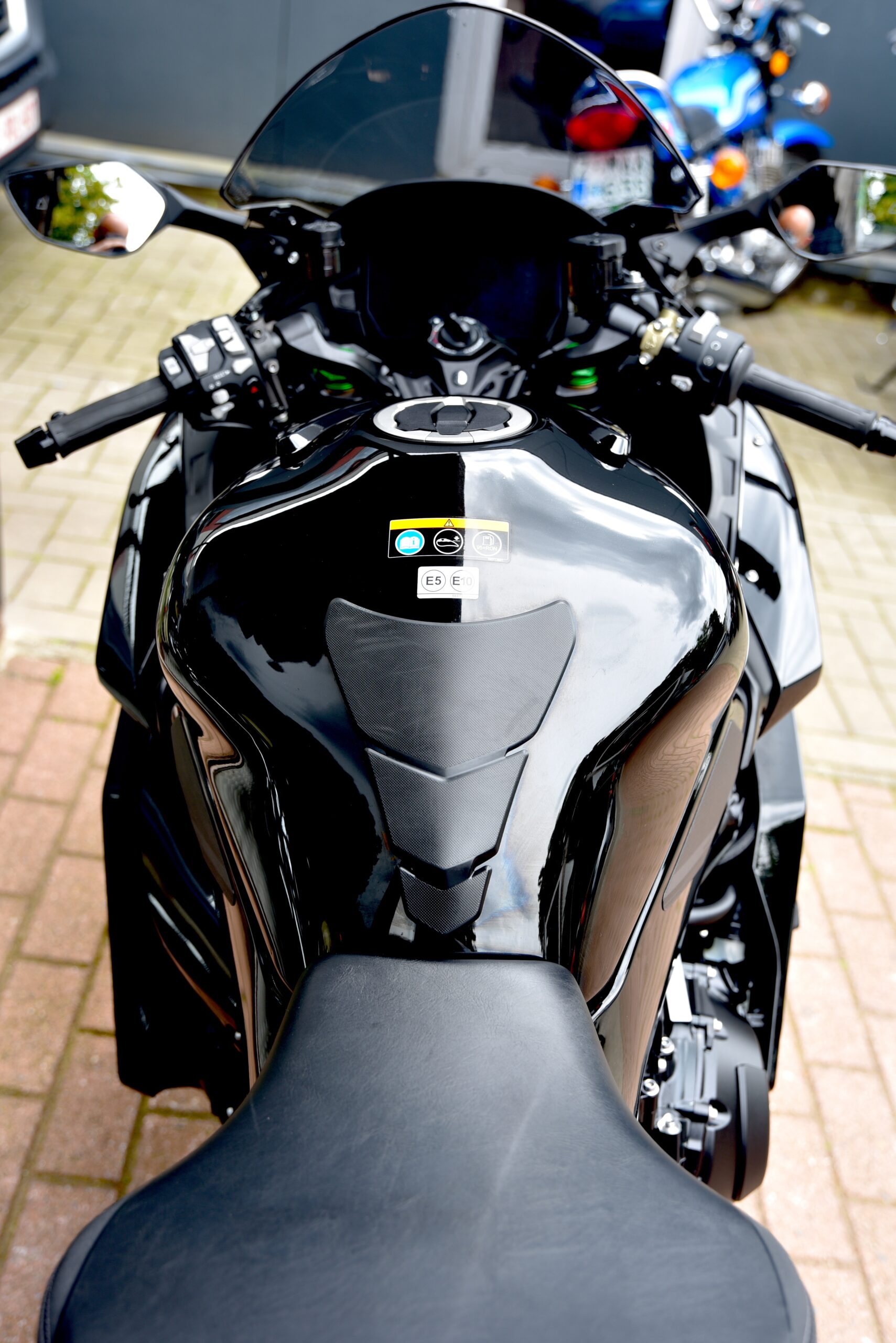 KAWASAKI NINJA H2 SX – Image 7