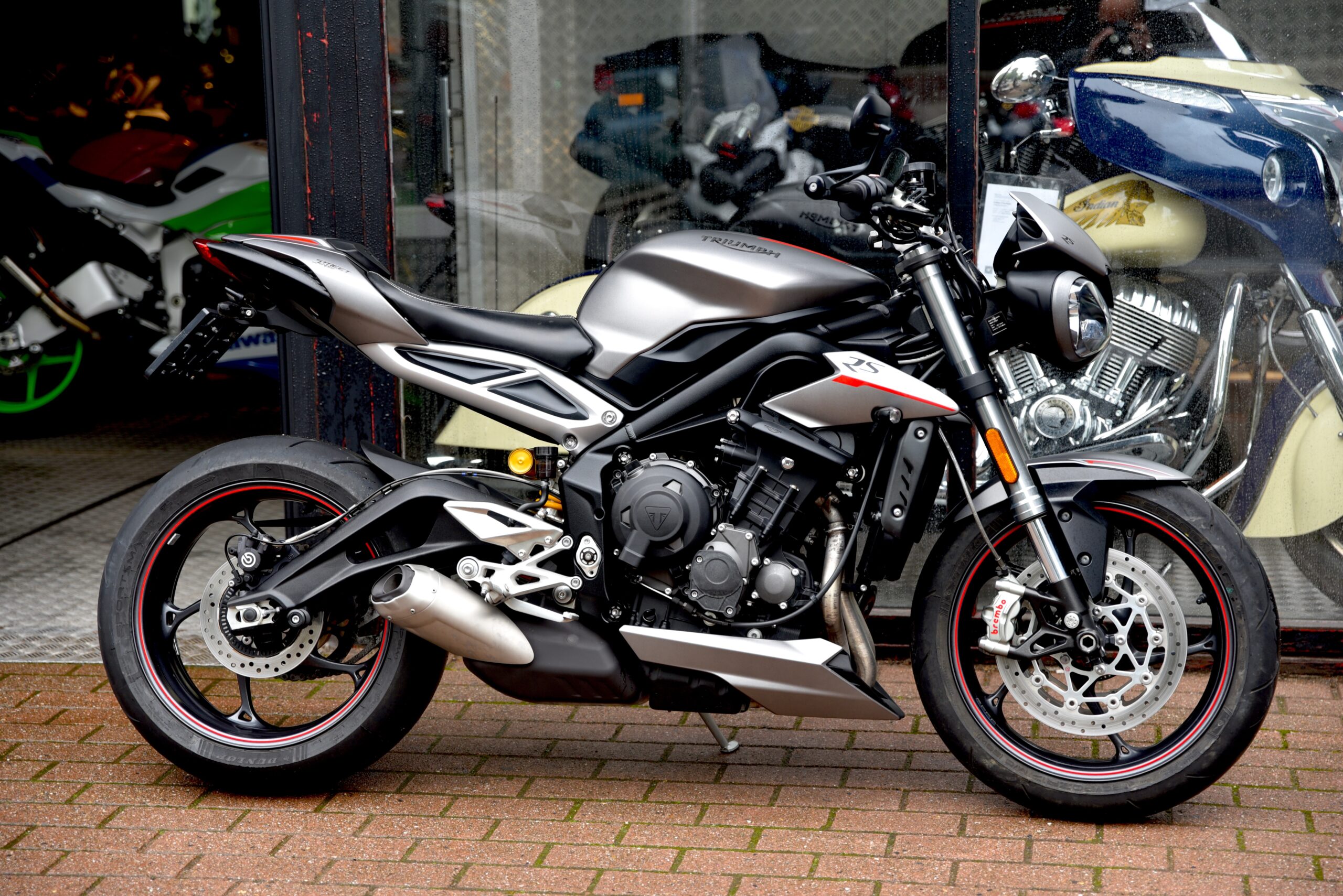 TRIUMPH 765 STREET TRIPLE RS – Image 2