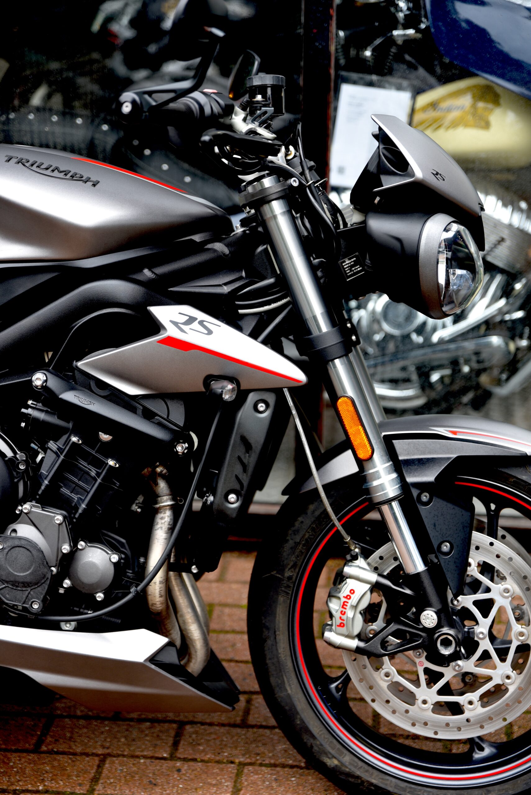 TRIUMPH 765 STREET TRIPLE RS – Image 4