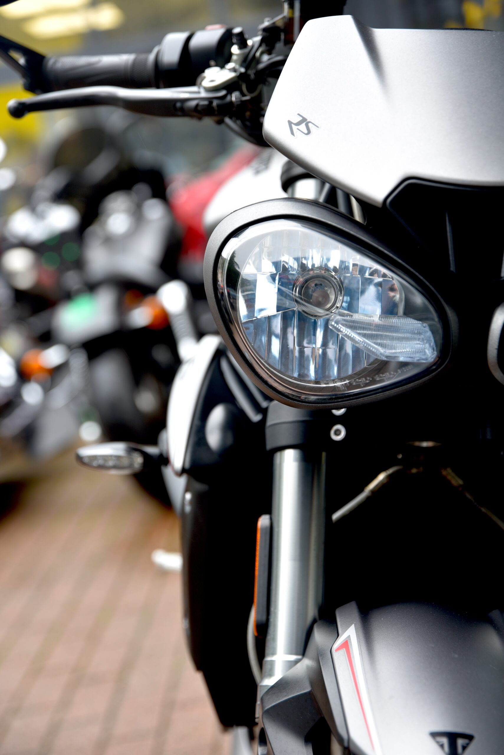 TRIUMPH 765 STREET TRIPLE RS – Image 8