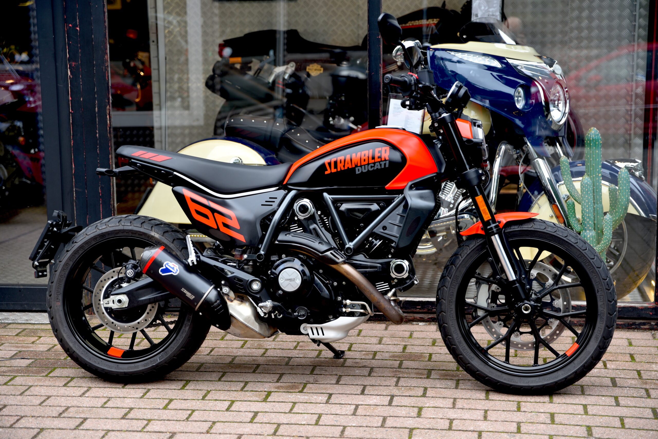 DUCATI SCRAMBLER 800 FULL THROTTLE – Image 2
