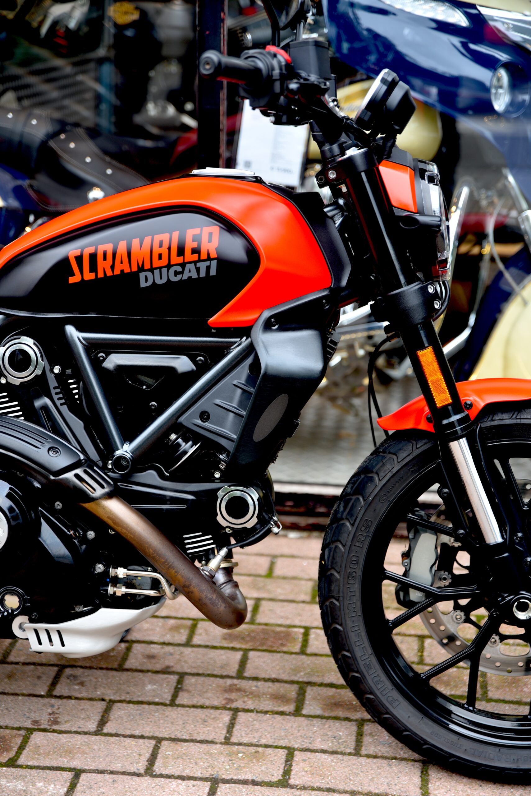 DUCATI SCRAMBLER 800 FULL THROTTLE – Image 4