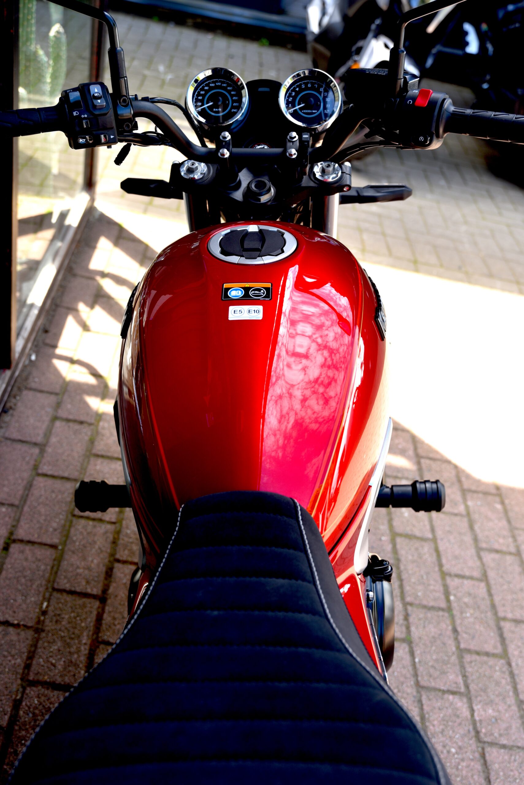 KAWASAKI Z 650 RS OHLINS (TVAC) – Image 7