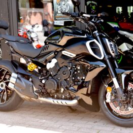 DUCATI DIAVEL V4