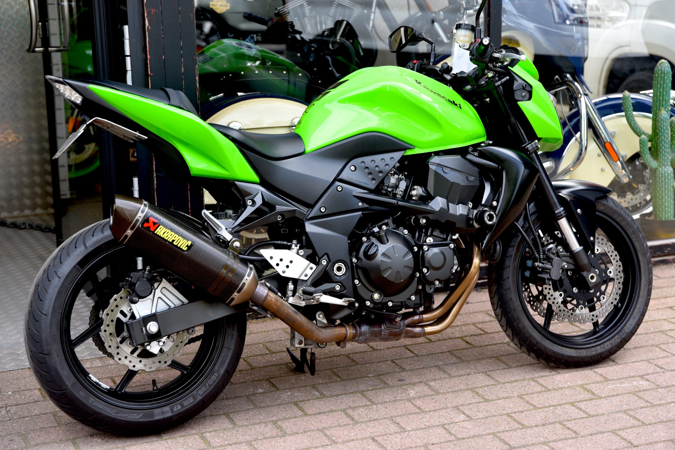 KAWASAKI Z 750 – Image 3