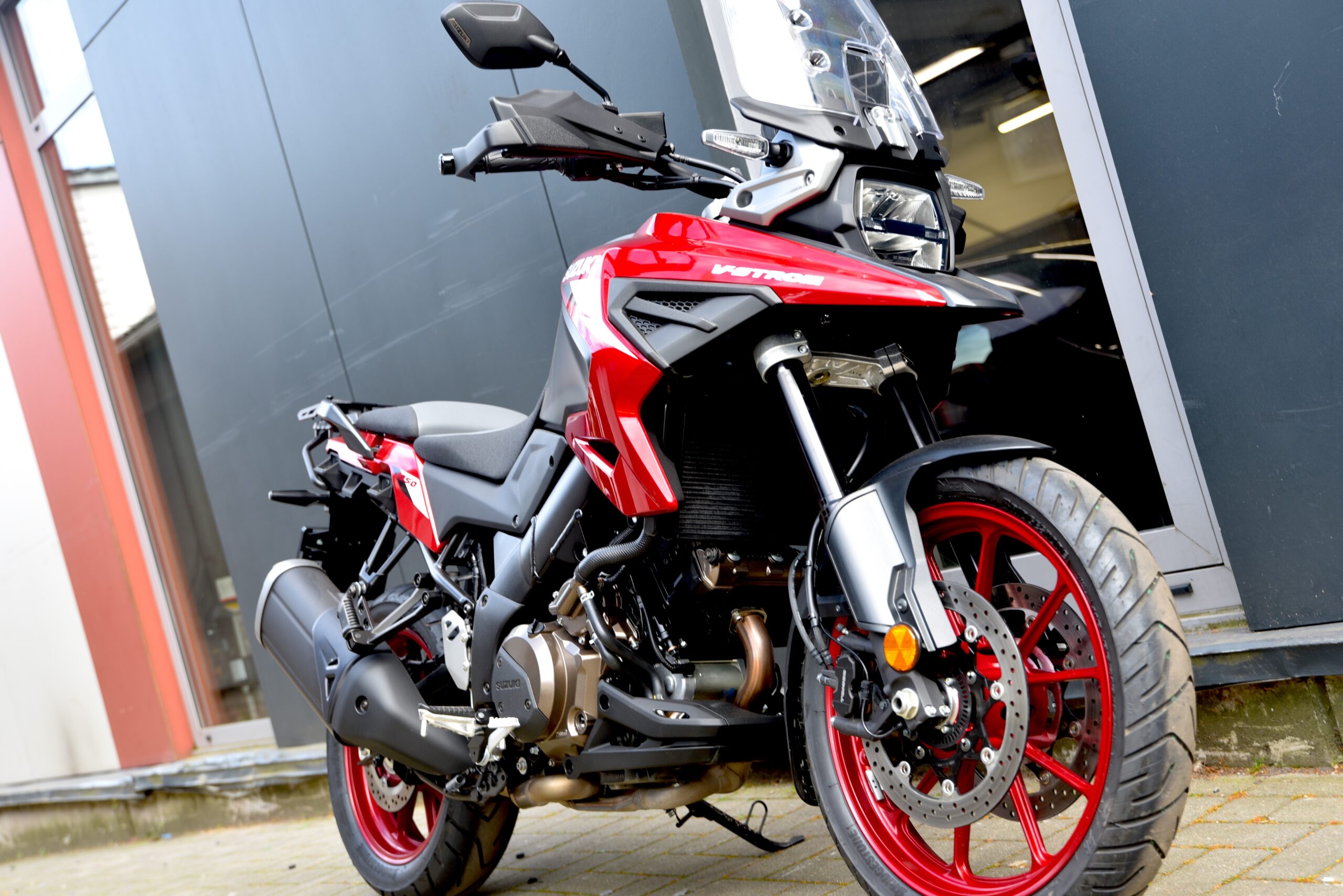 SUZUKI DL 1050 V-STROM – Image 5