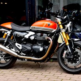 TRIUMPH 1200 SPEED TWIN RS