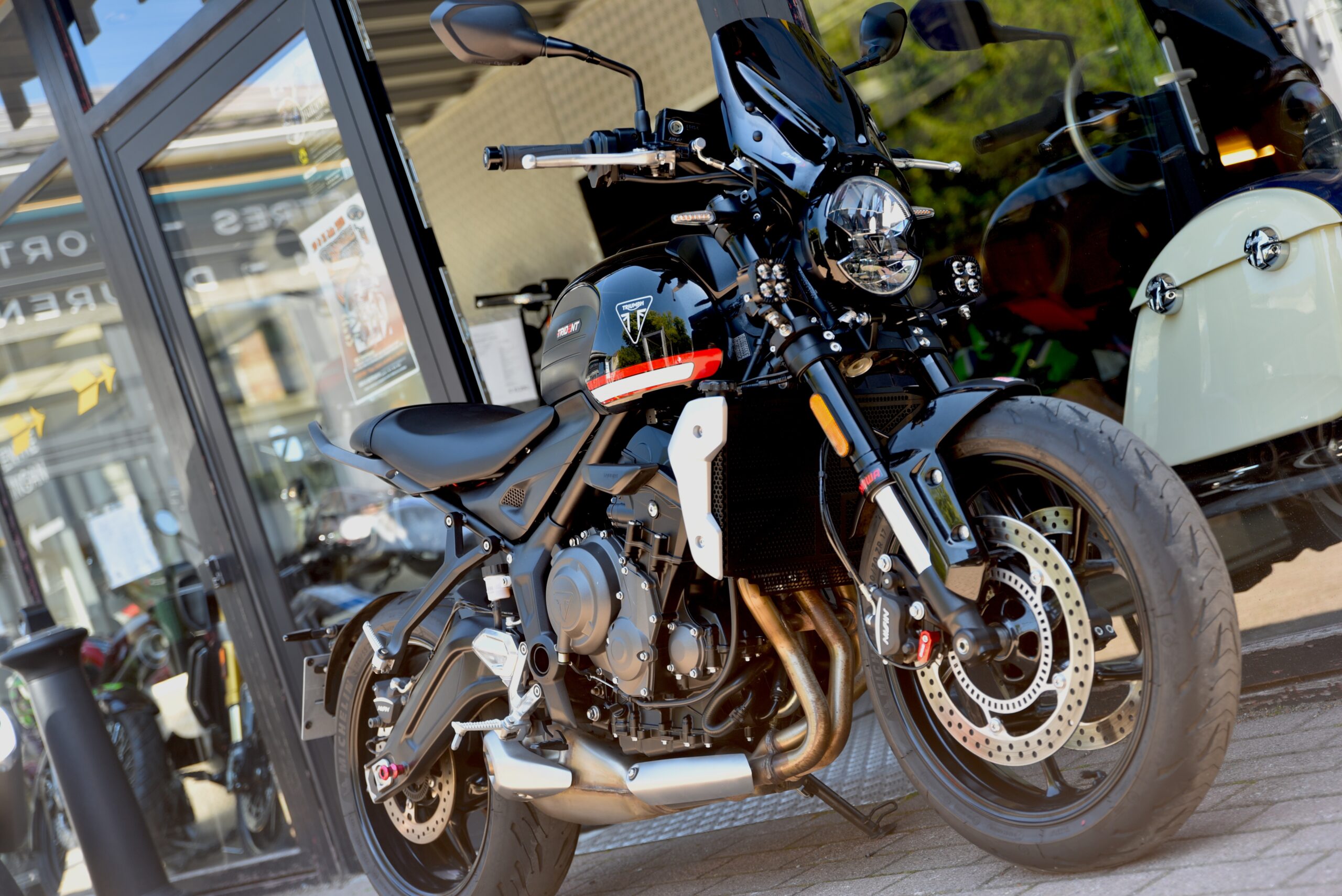 TRIUMPH TRIDENT 660 – Image 5