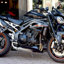 TRIUMPH 1050 SPEED TRIPLE RS