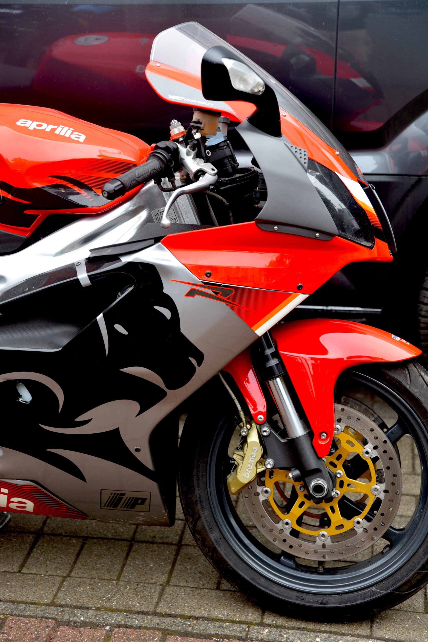 APRILIA RSV 1000 R – Image 4