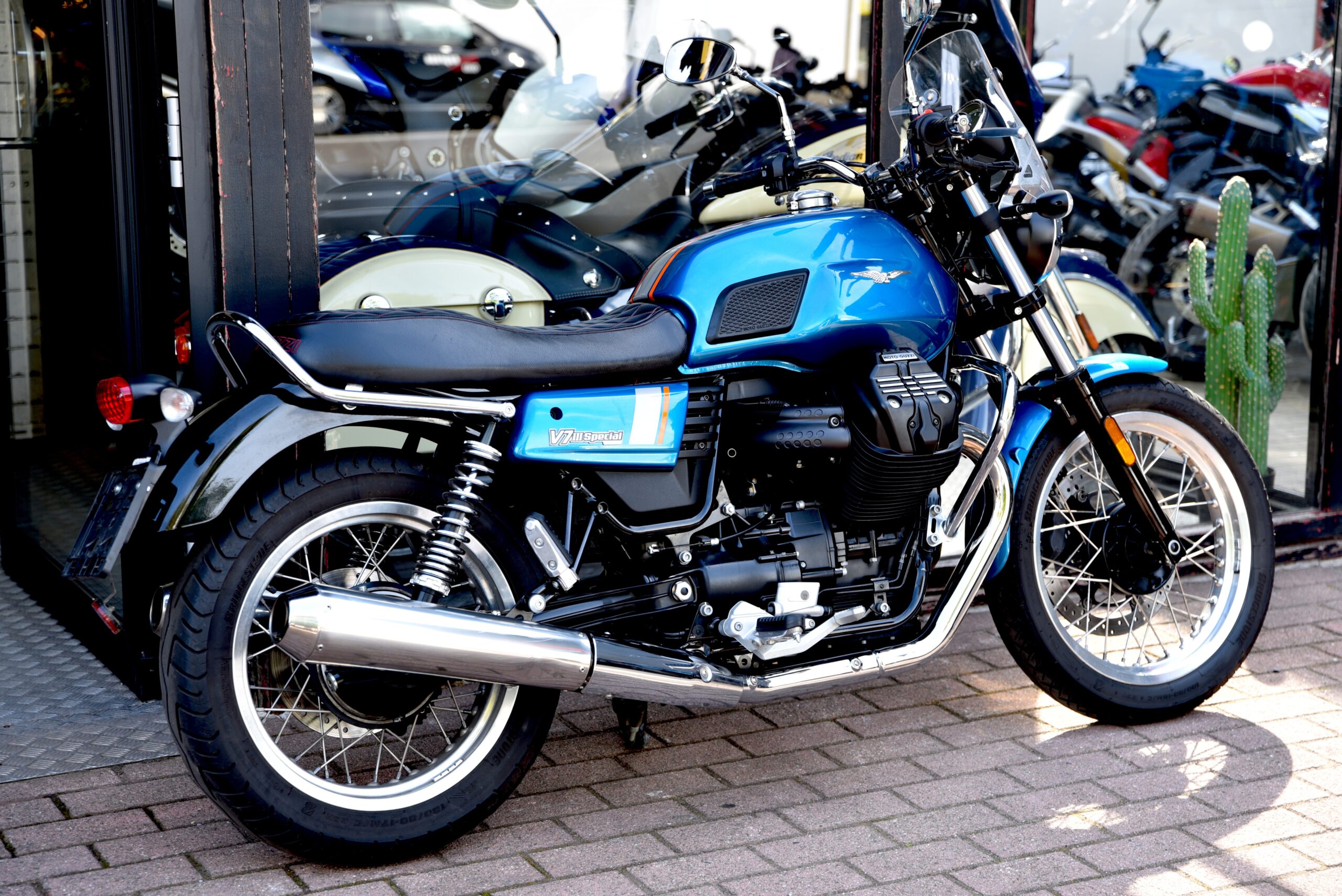 MOTO GUZZI V7 III SPECIAL – Image 3