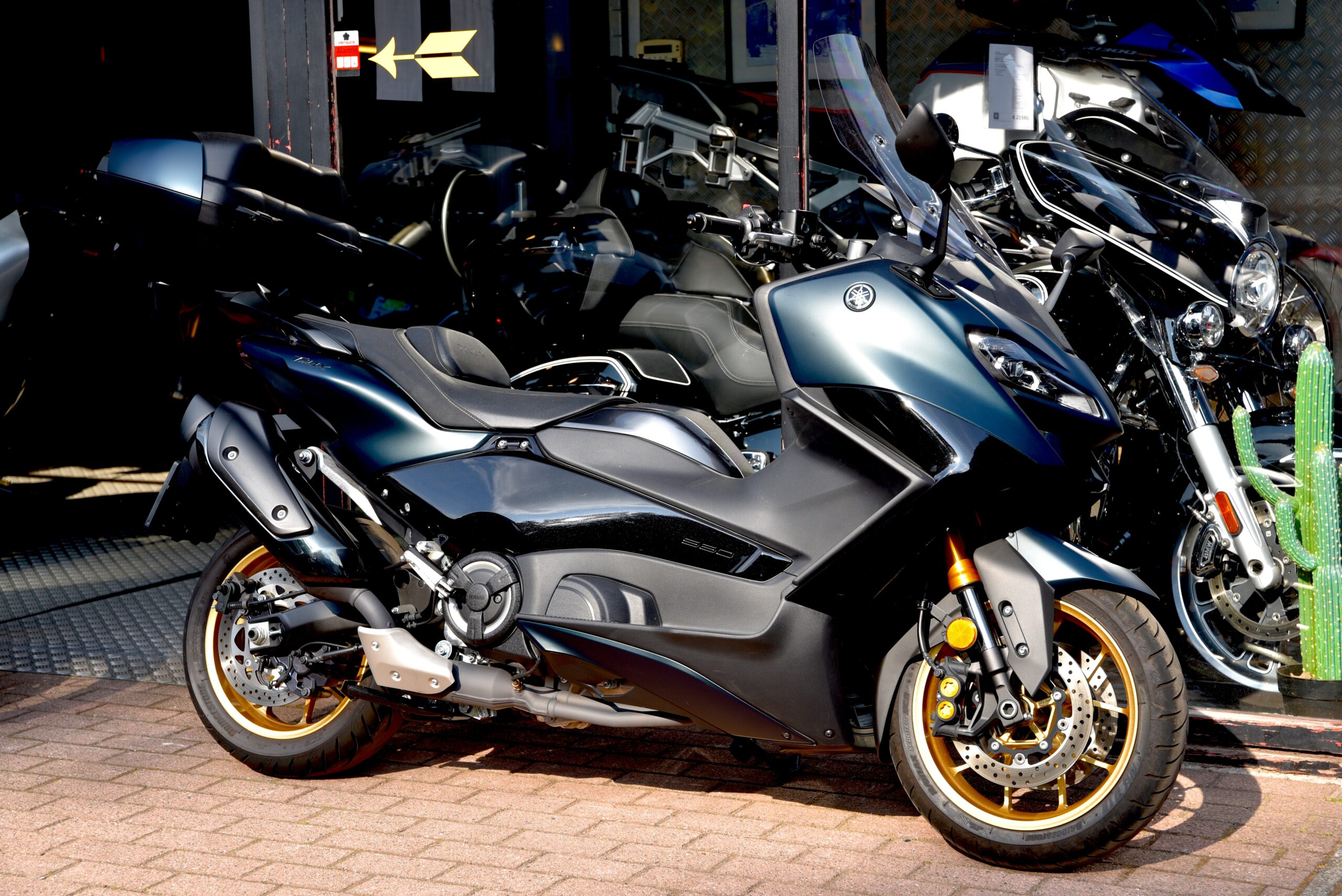 YAMAHA TMAX 560 TECH MAX