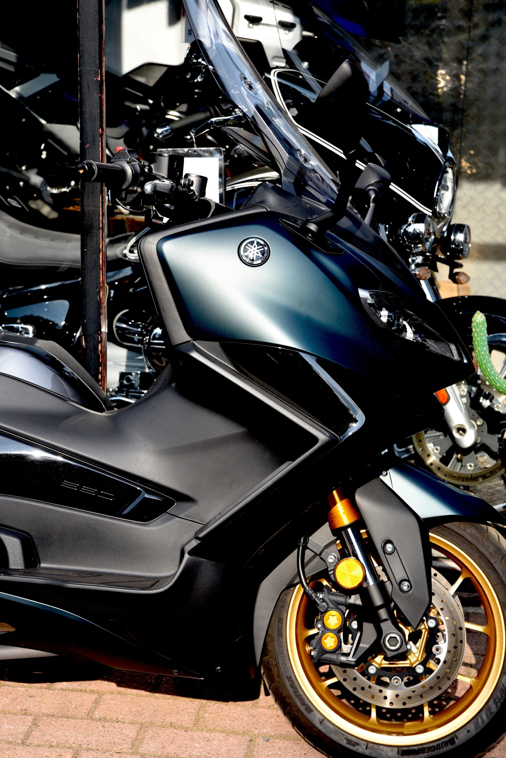 YAMAHA TMAX 560 TECH MAX – Image 4