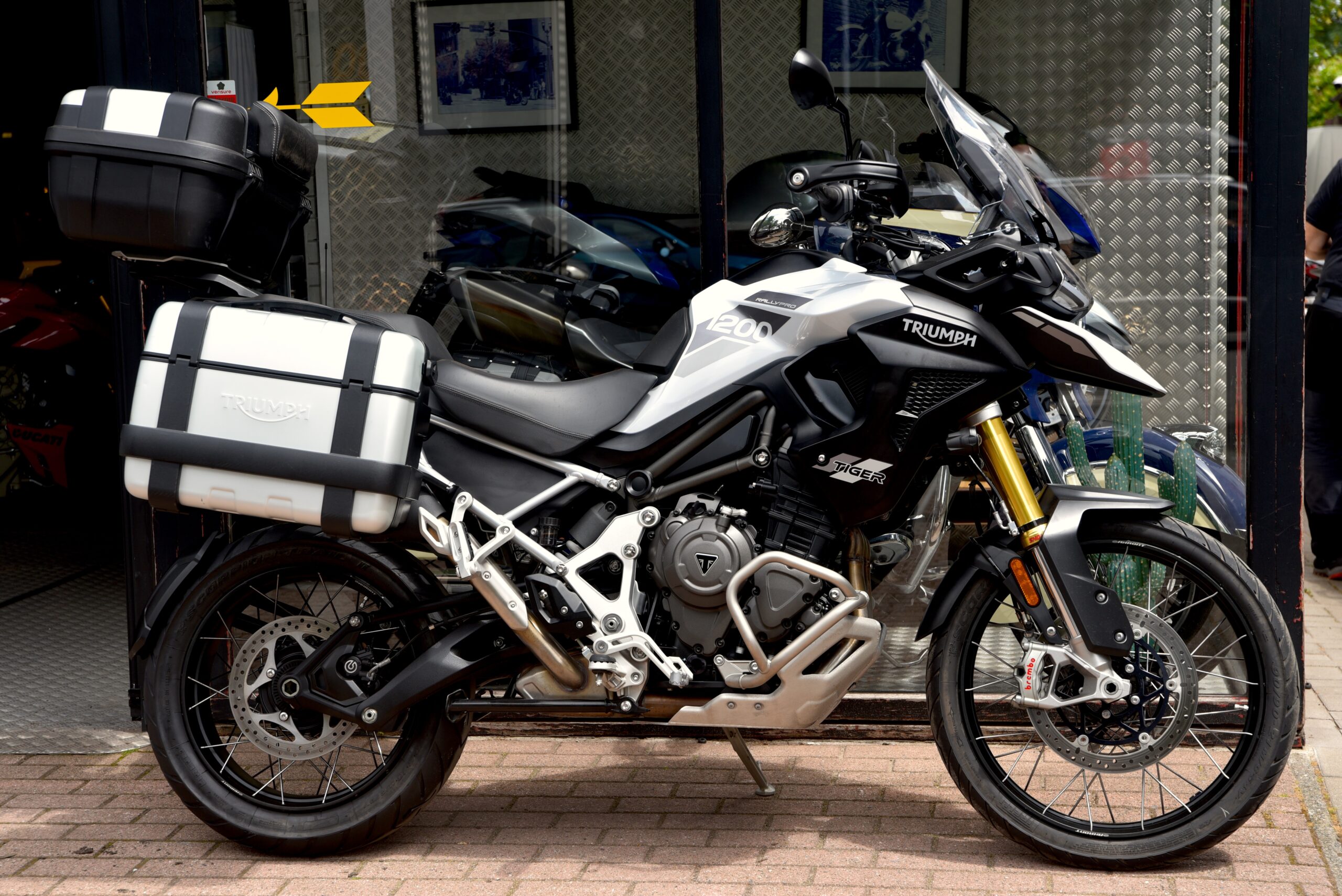 TRIUMPH TIGER 1200 RALLY PRO – Image 2