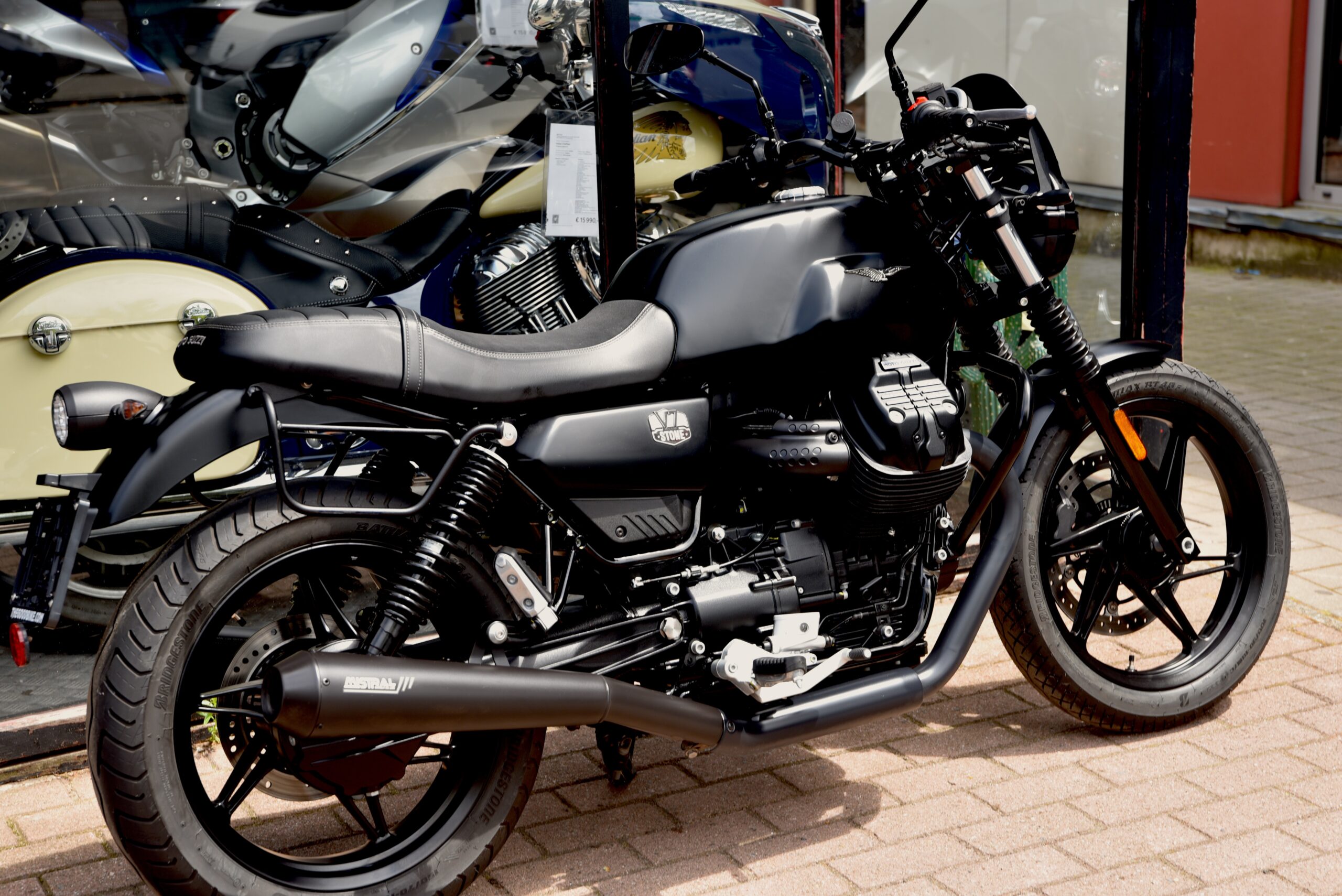MOTO GUZZI V7 STONE – Image 3