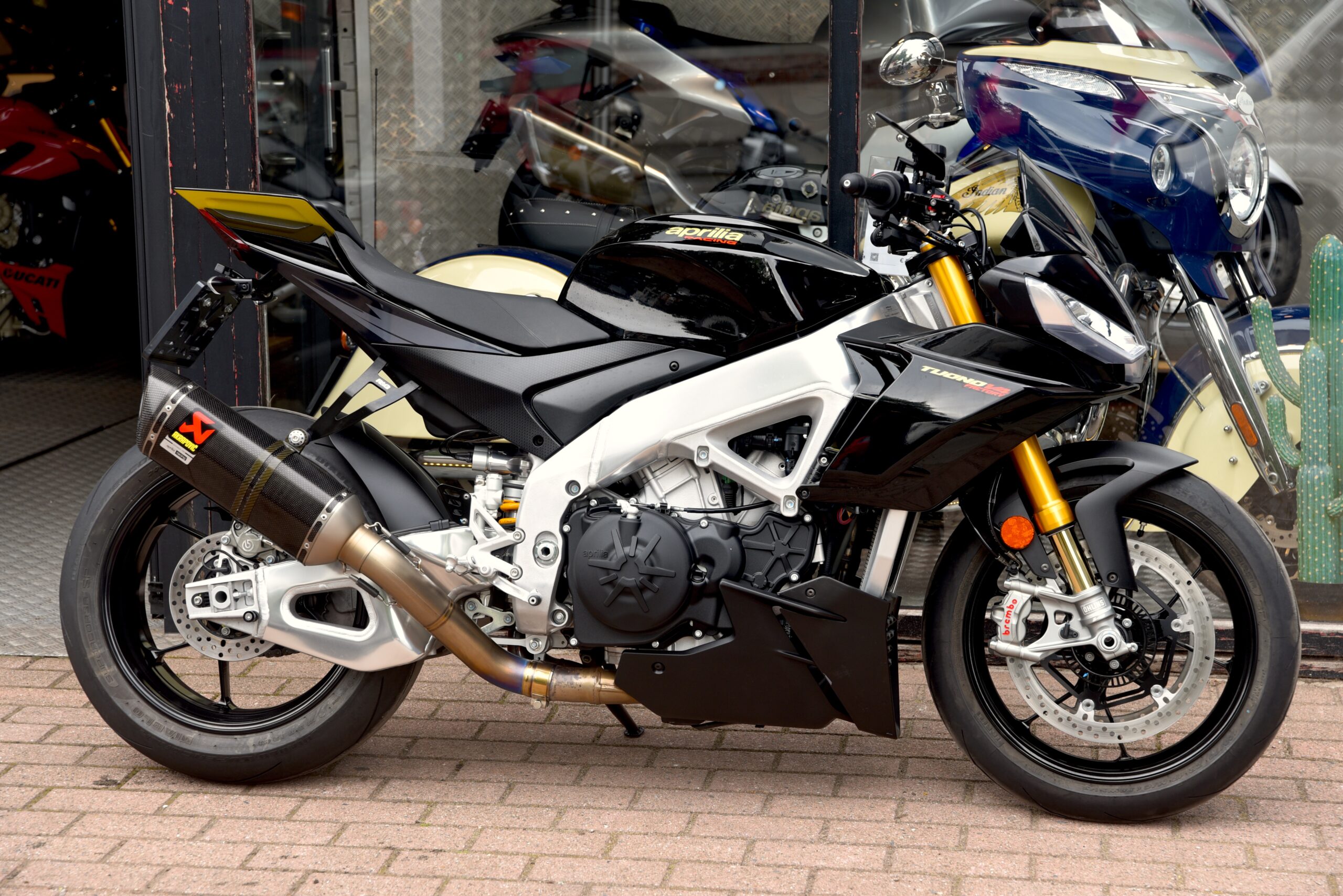 APRILIA TUONO V4 FACTORY – Image 2