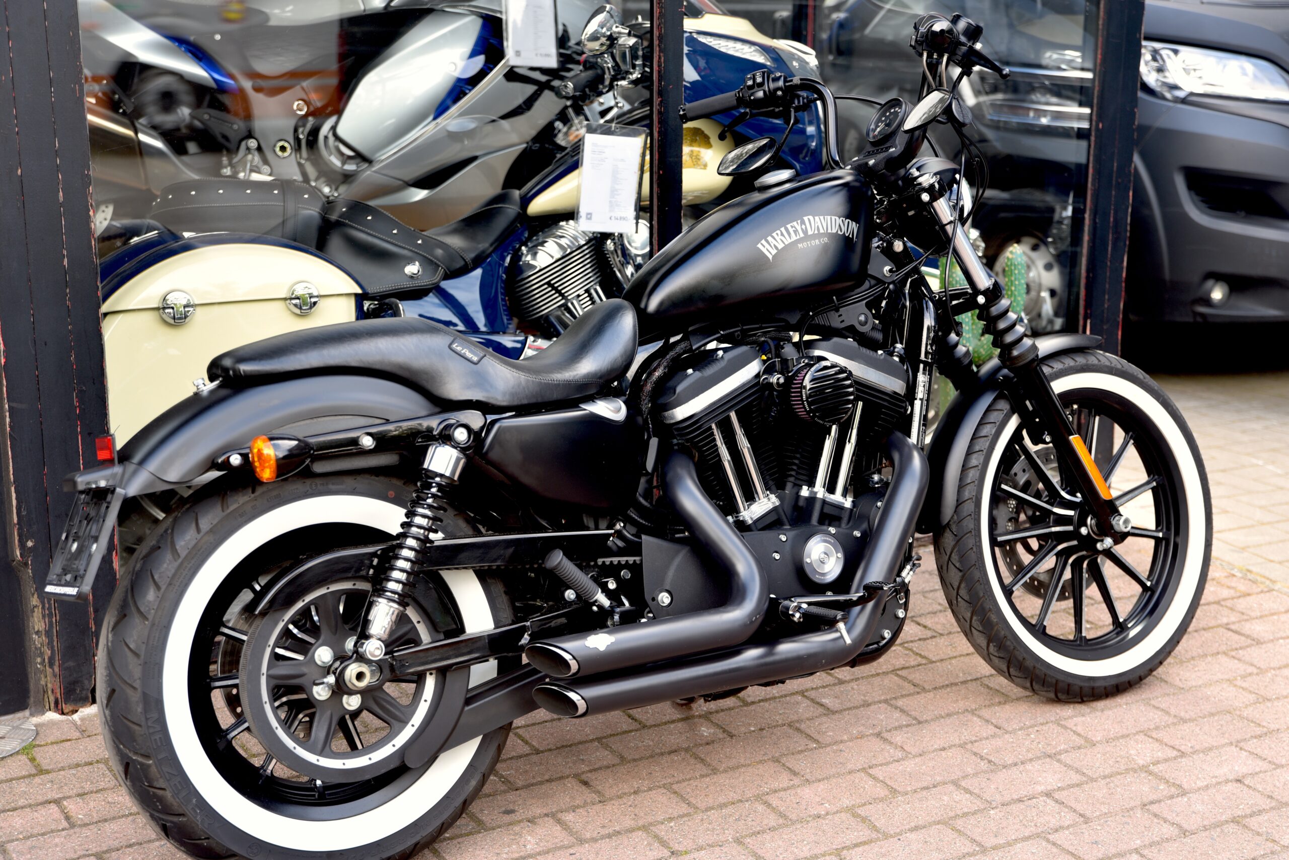 HARLEY DAVIDSON IRON 883 – Image 3