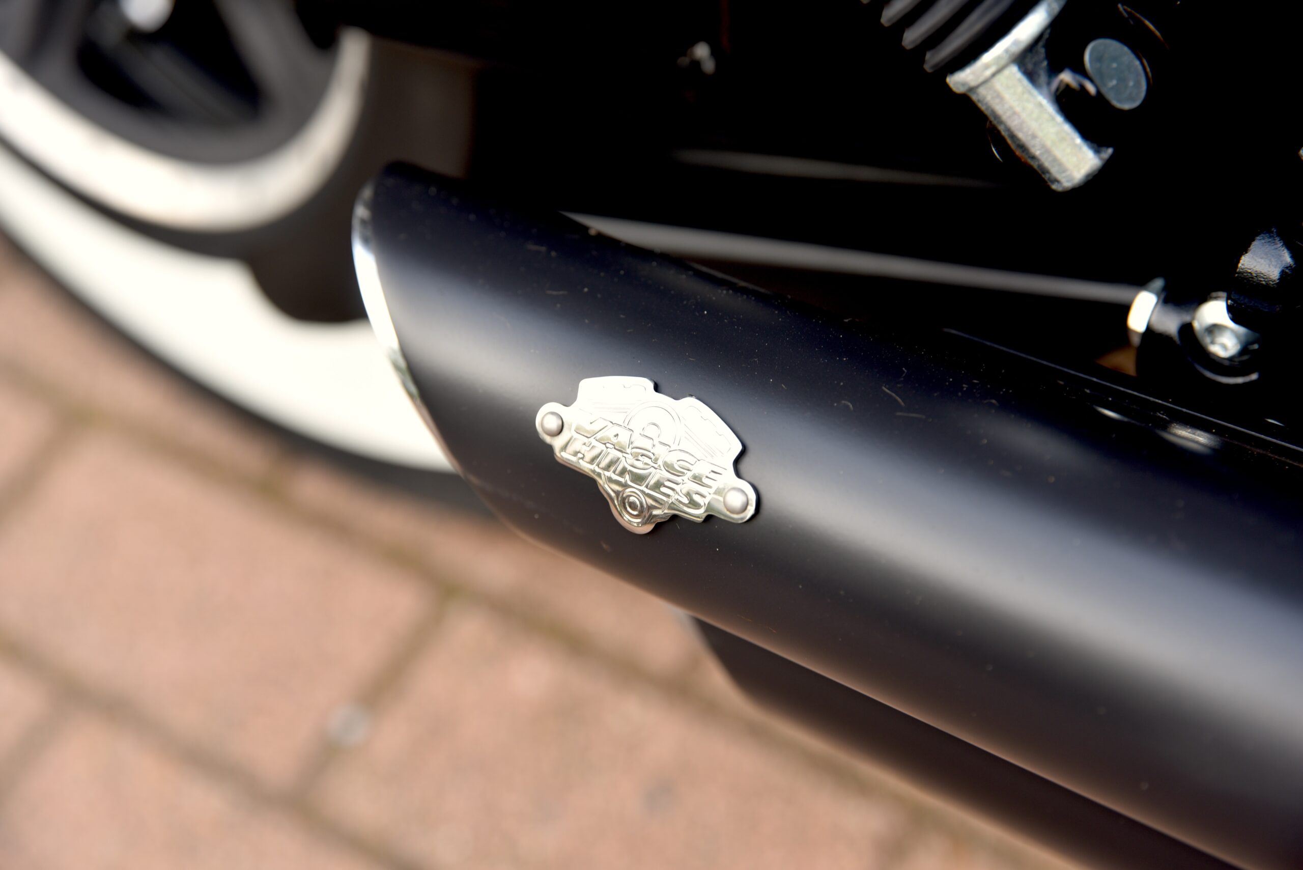 HARLEY DAVIDSON IRON 883 – Image 8