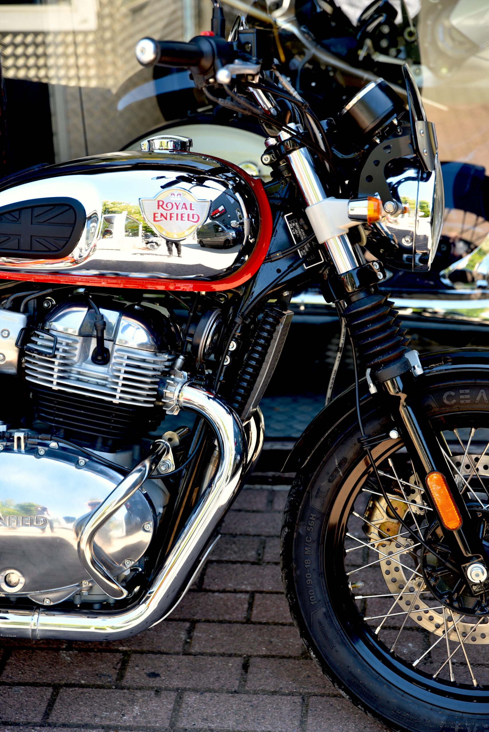 ROYAL ENFIELD INTERCEPTOR 650 – Image 4