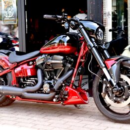 HARLEY DAVIDSON BREAKOUT PROSTREET CVO