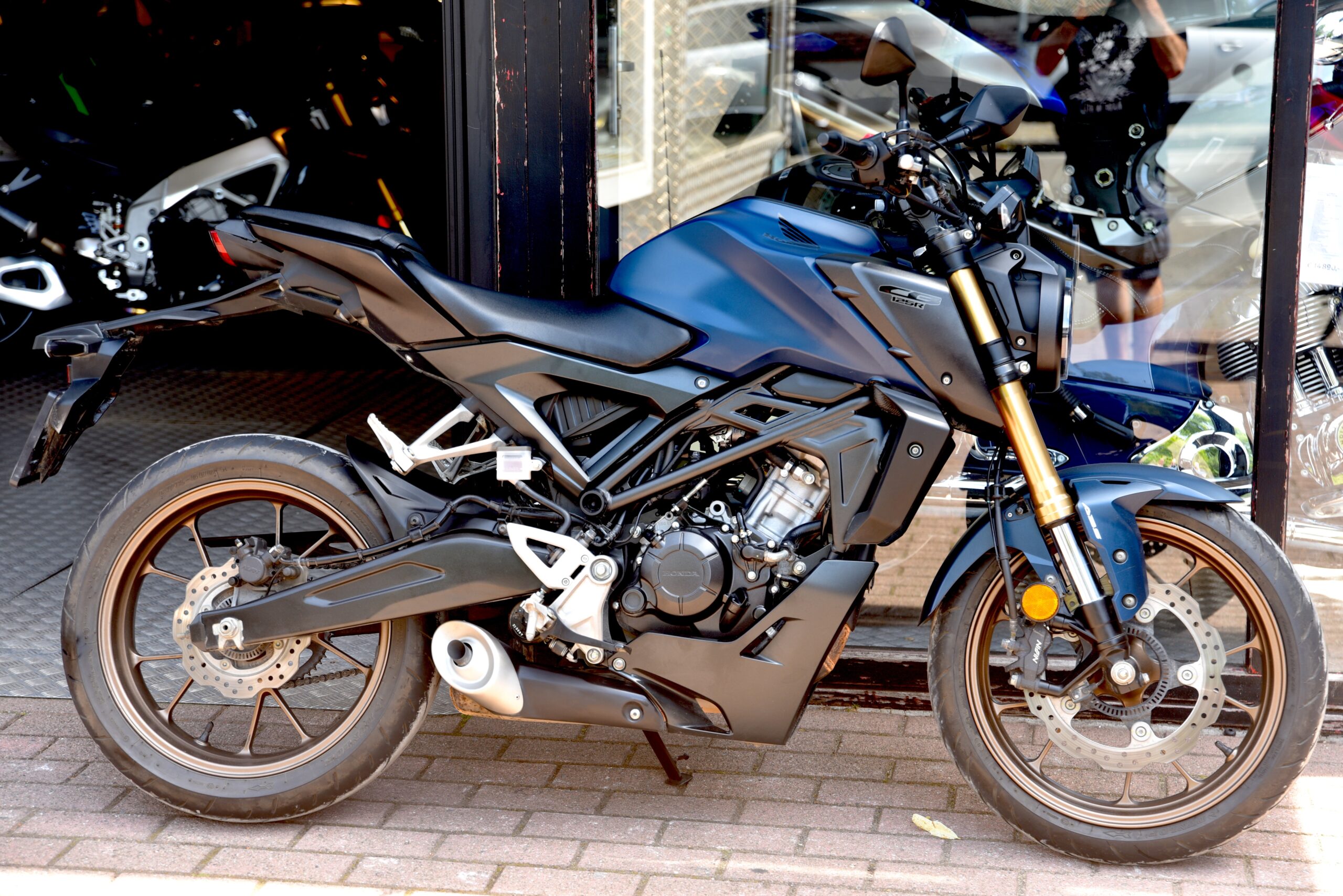 HONDA CB 125 R – Image 2