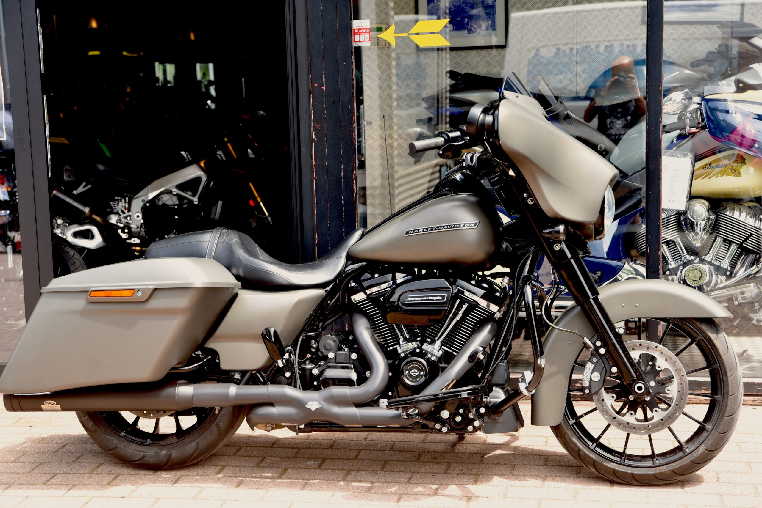 HARLEY DAVIDSON STREET GLIDE SPECIAL – Image 2