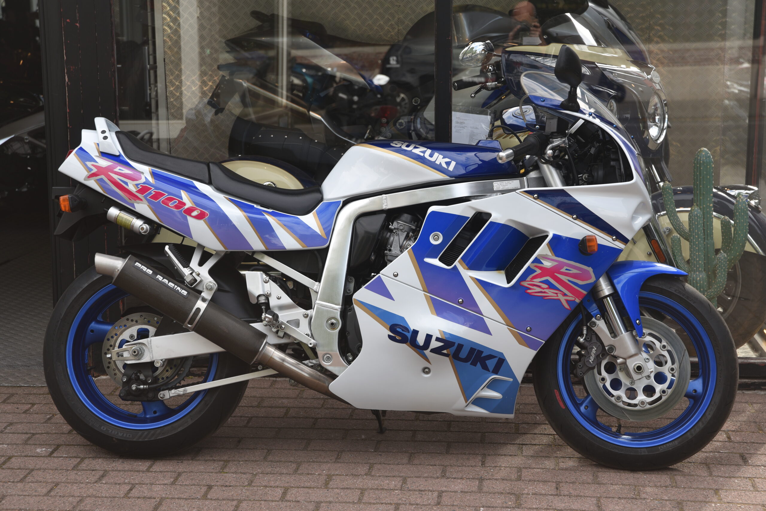 SUZUKI GSX-R 1100 – Image 4