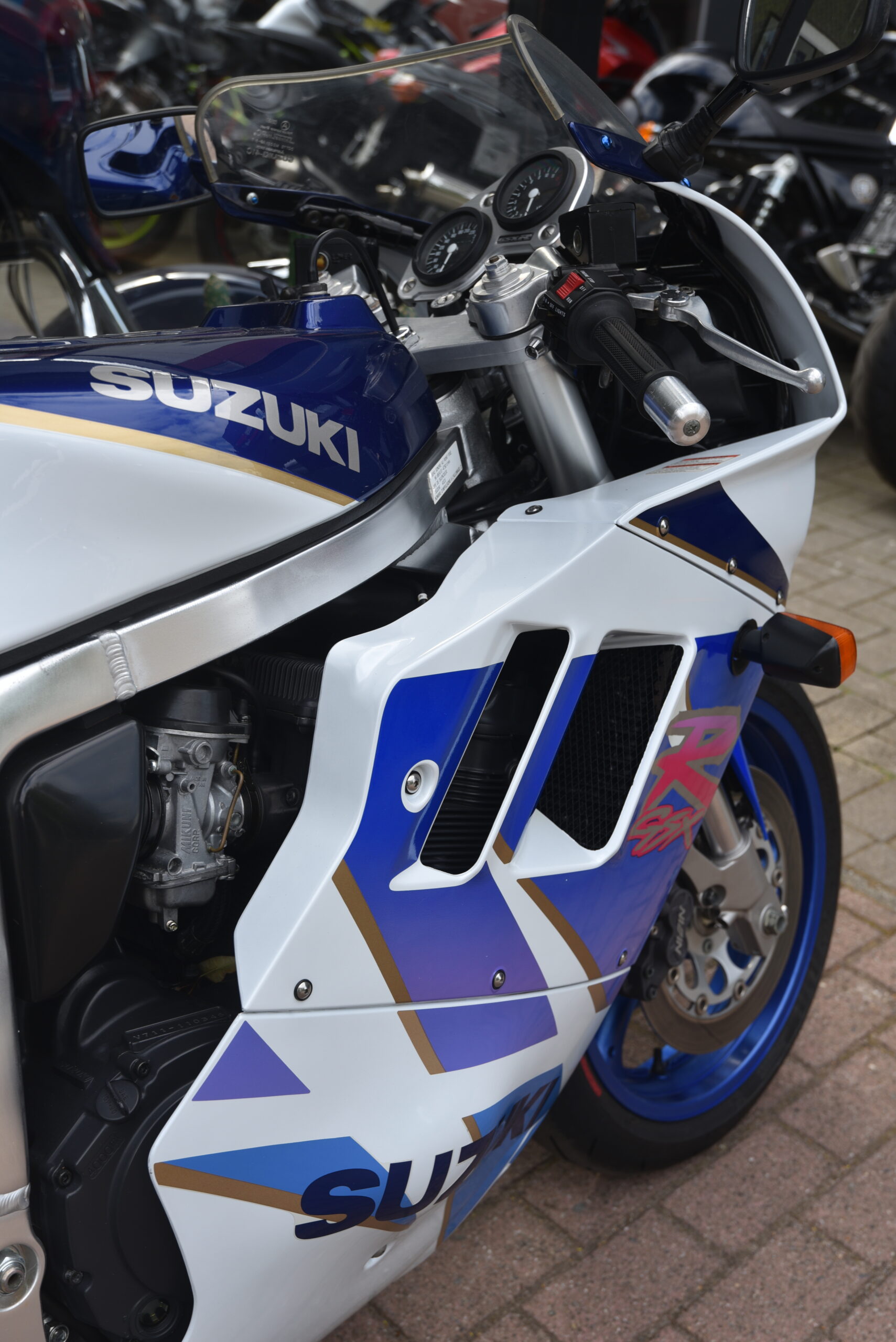 SUZUKI GSX-R 1100 – Image 9