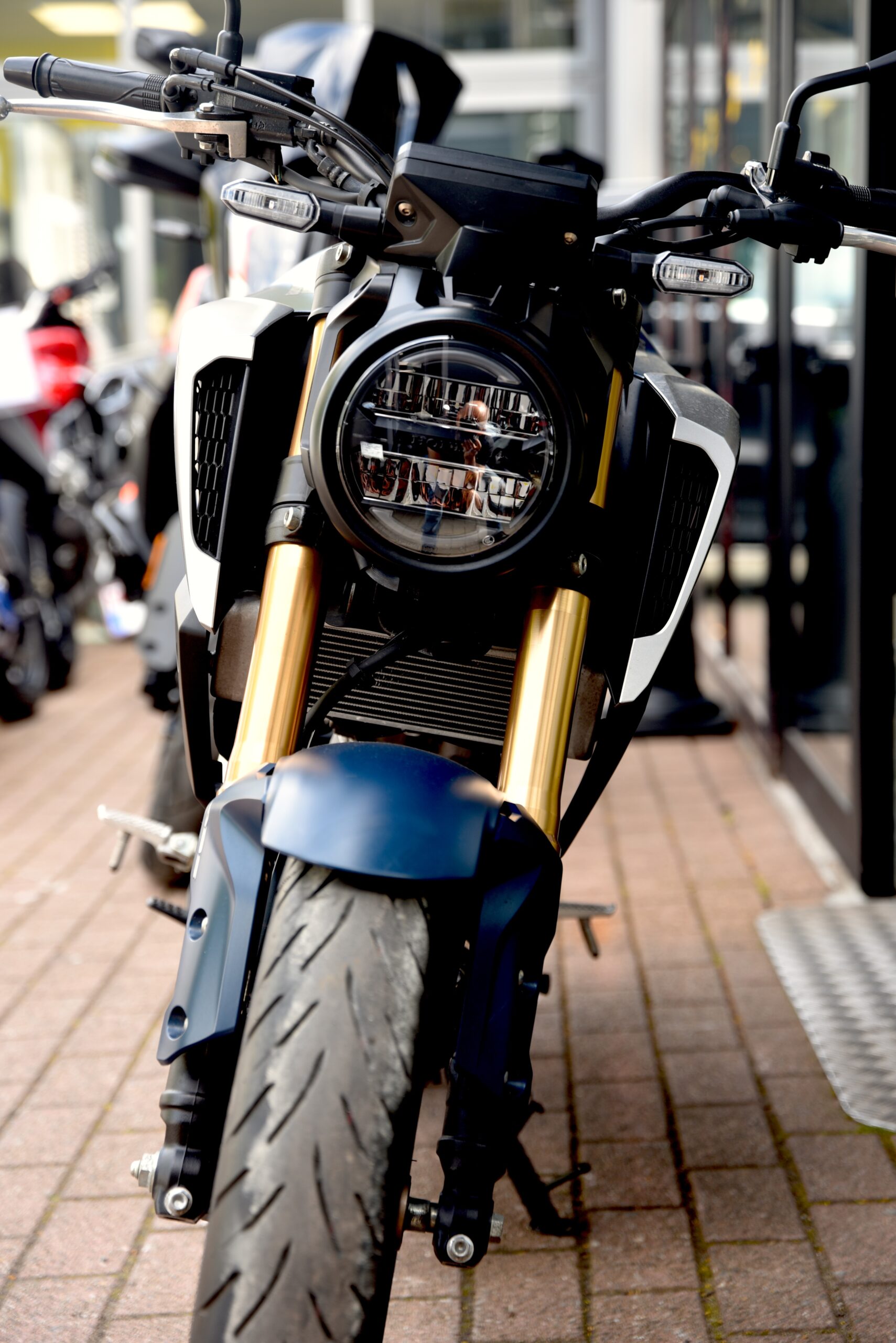 HONDA CB 125 R – Image 5