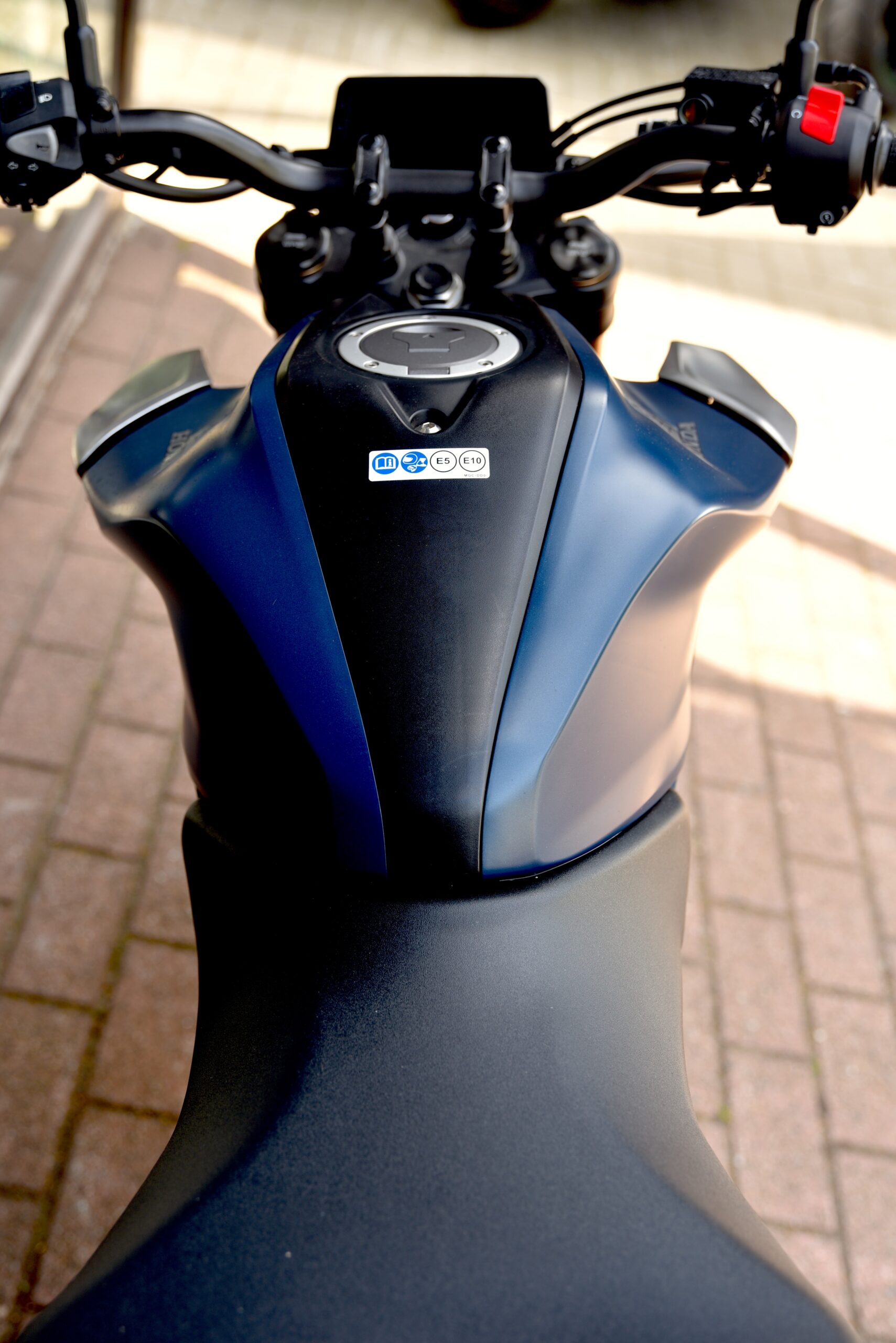 HONDA CB 125 R – Image 6
