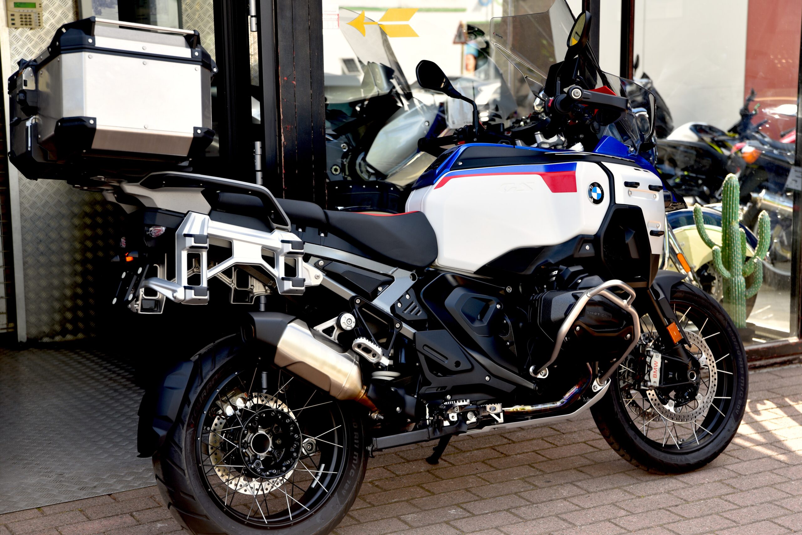 BMW R 1300 GS ADVENTURE TROPHY – Image 3