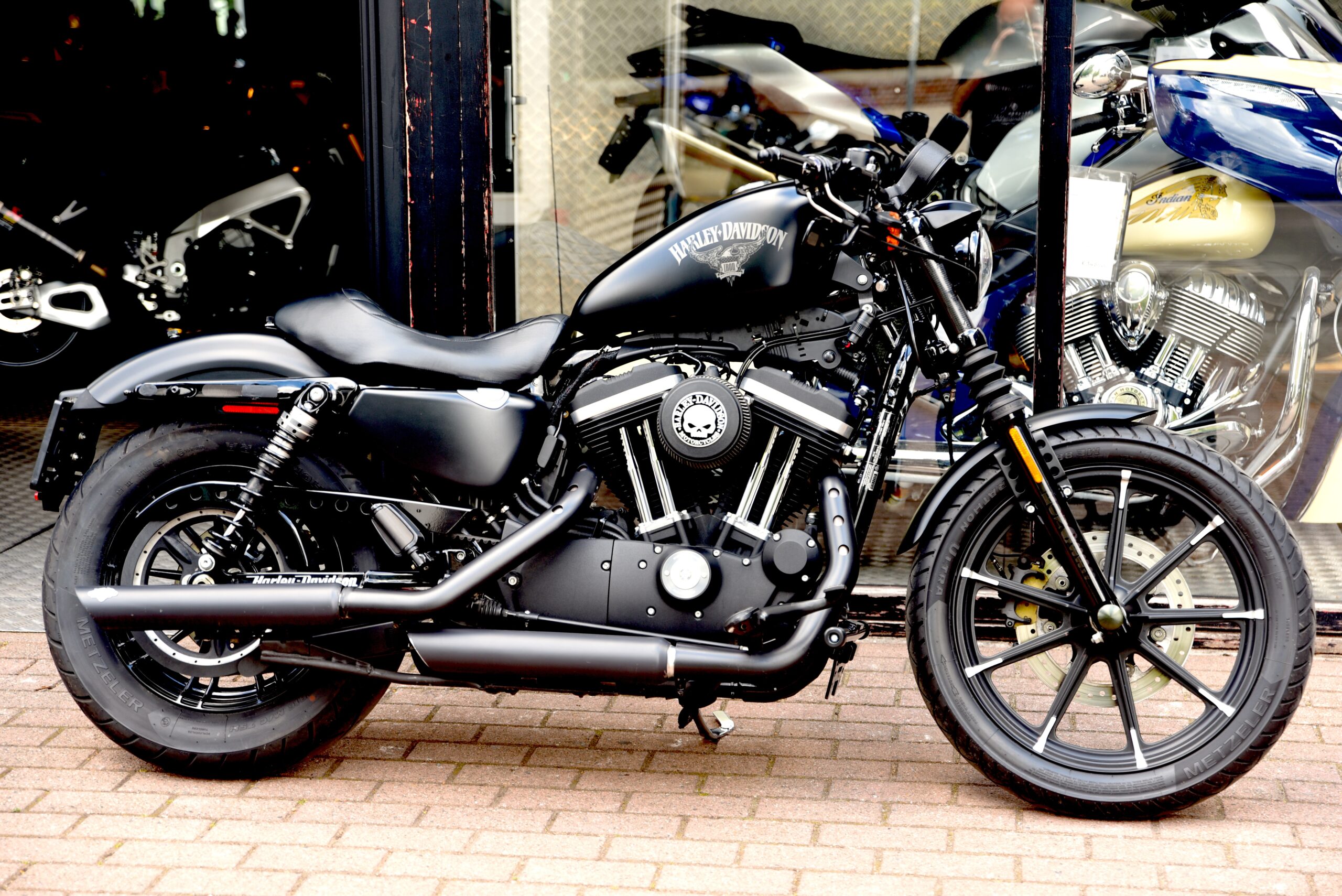 HARLEY DAVIDSON IRON 883 – Image 2