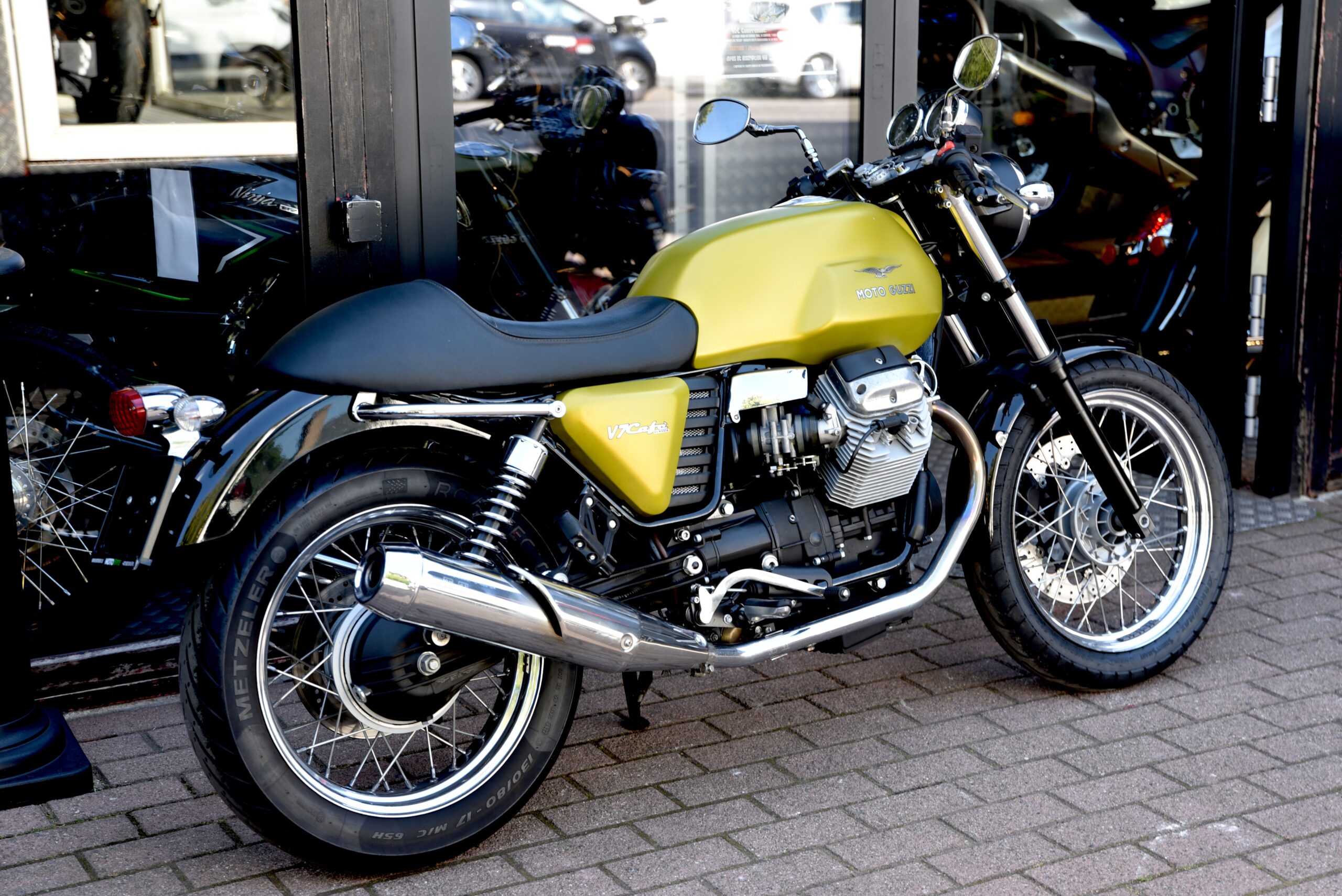 MOTO GUZZI V7 CAFE CLASSIC – Image 3
